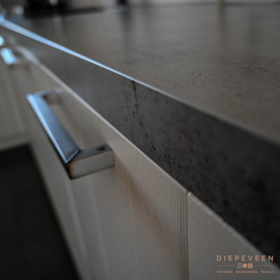 Moderne keuken hout en wit