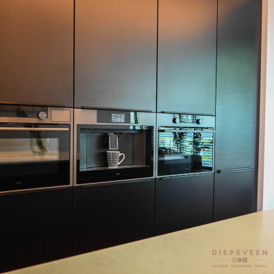 Moderne keuken met marmer