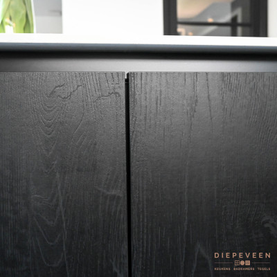 Stijlvolle keuken met kookeiland