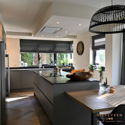 De doorloop is ruim genoeg om met twee personen doorheen te lopen.