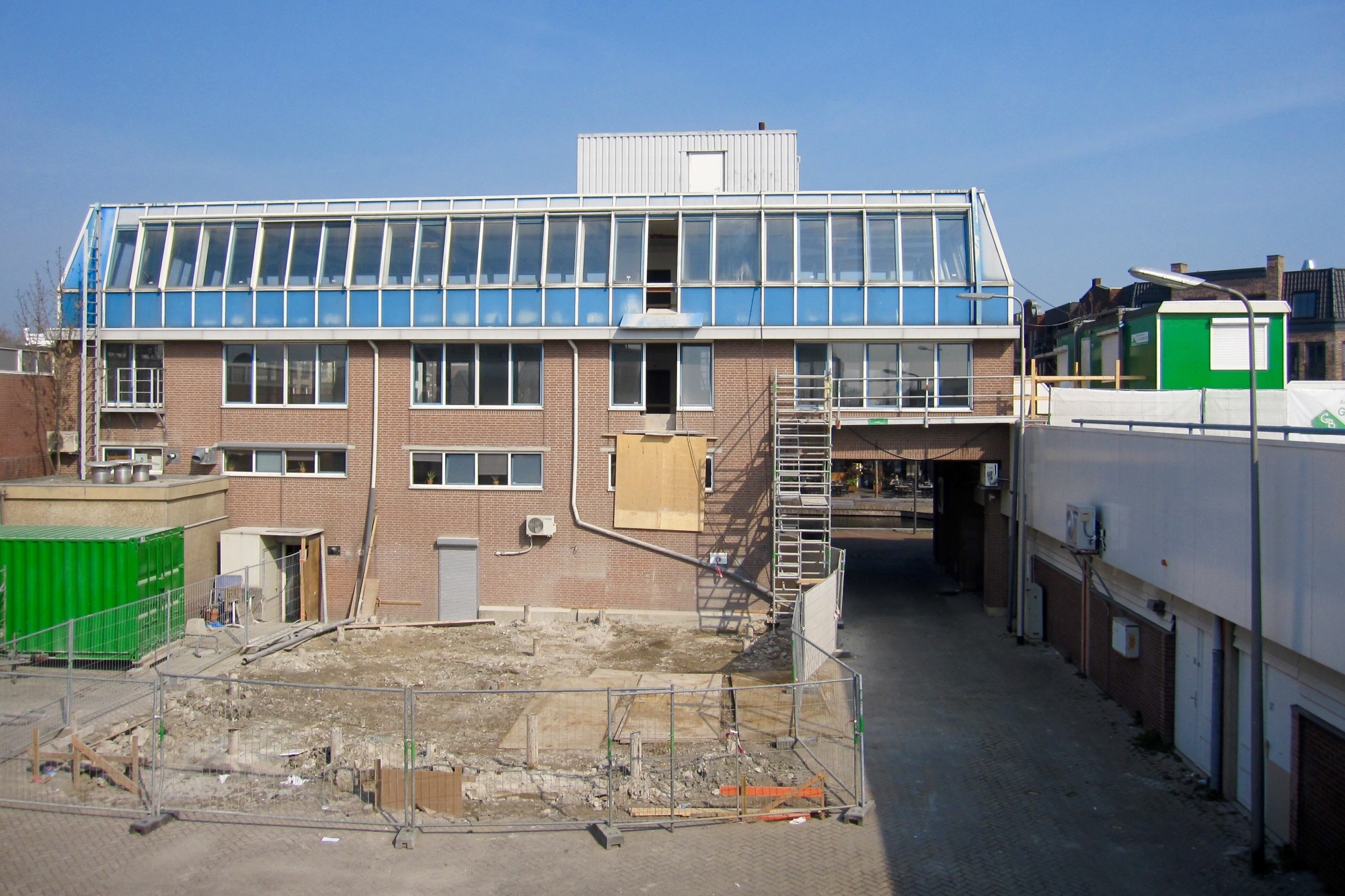 Verbouw en uitbreiding te Alphen aan den Rijn
