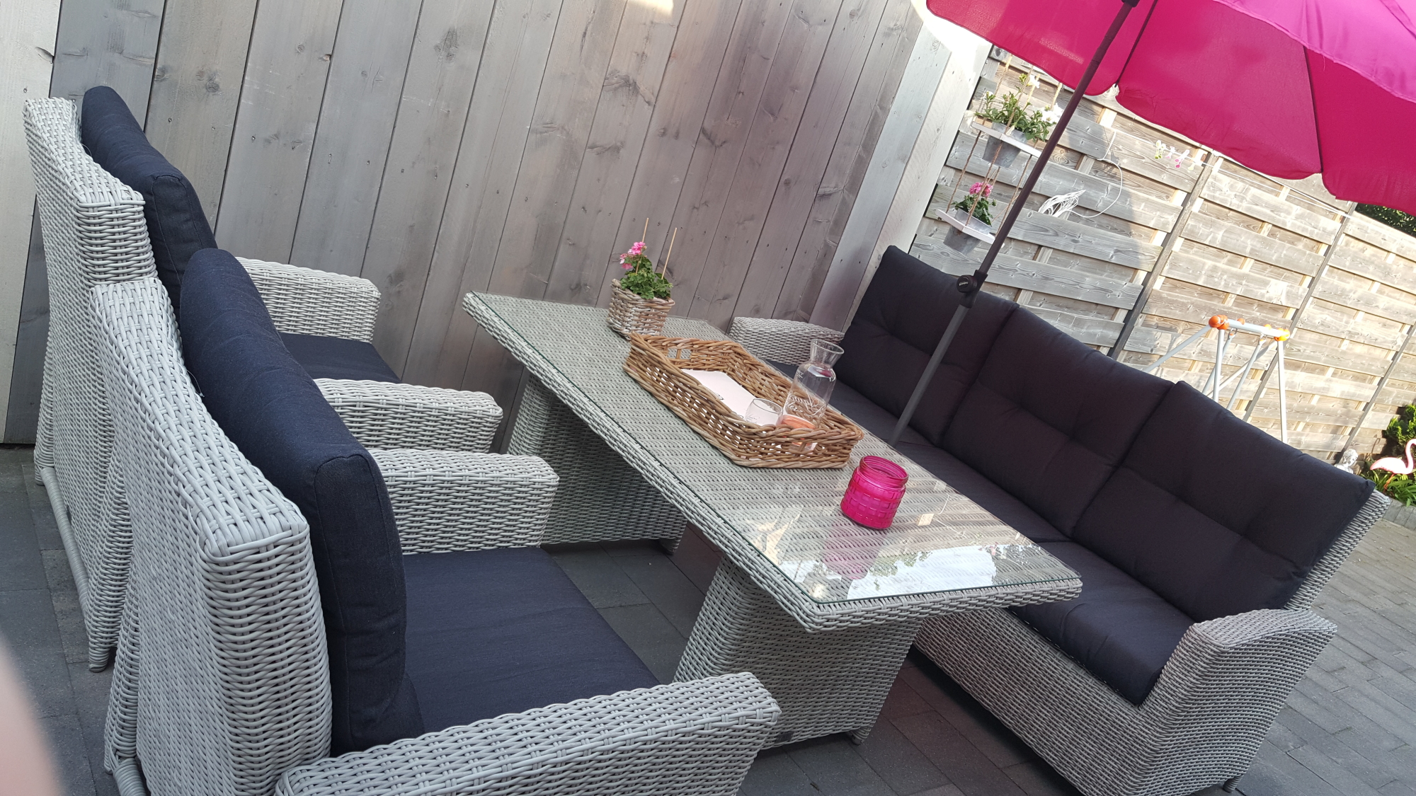 San Marino stoel-bank lounge diningset verstelbaar 4-delig wit grijs is de naam van mijn prachtige loungeset.