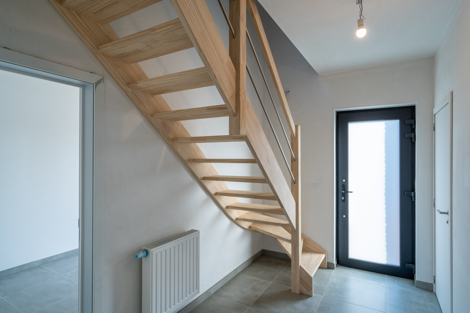Moderne open grenen trap