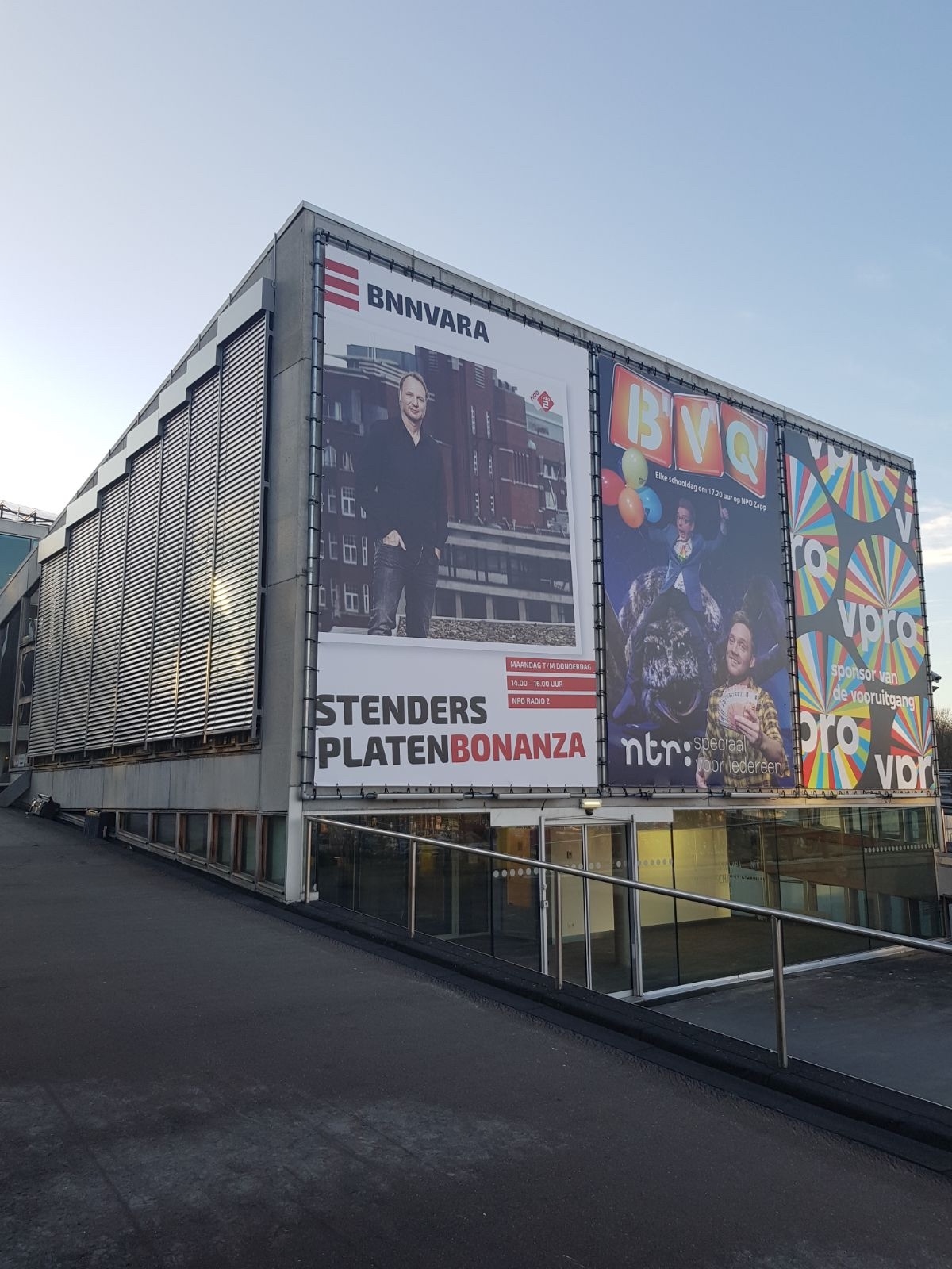 Buitenjaloezieën kantoren BNNVARA Hilversum