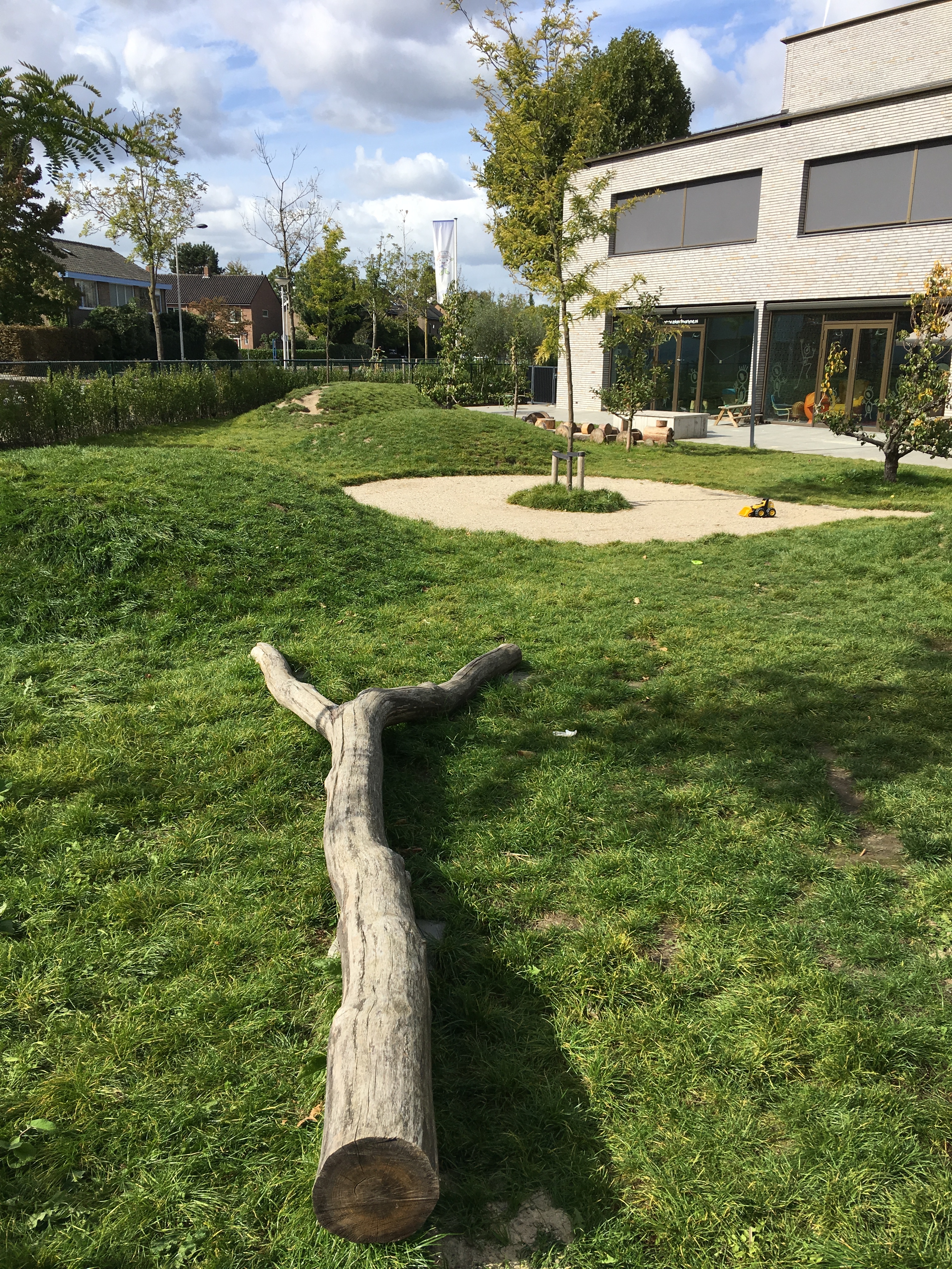 Groene speelplek kinderdagverblijf 02