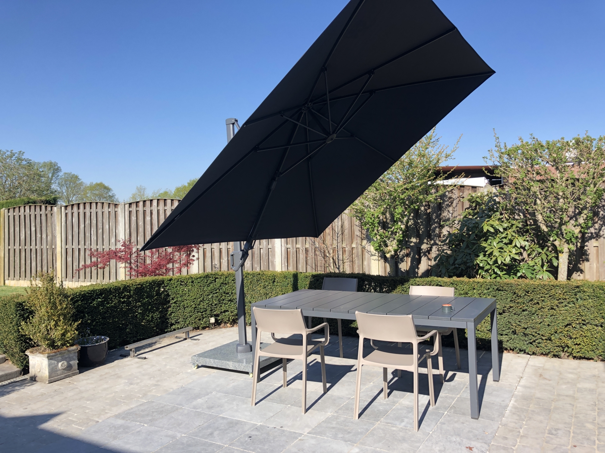 Challenger T2 premium zweefparasol 300x300 cm faded black
