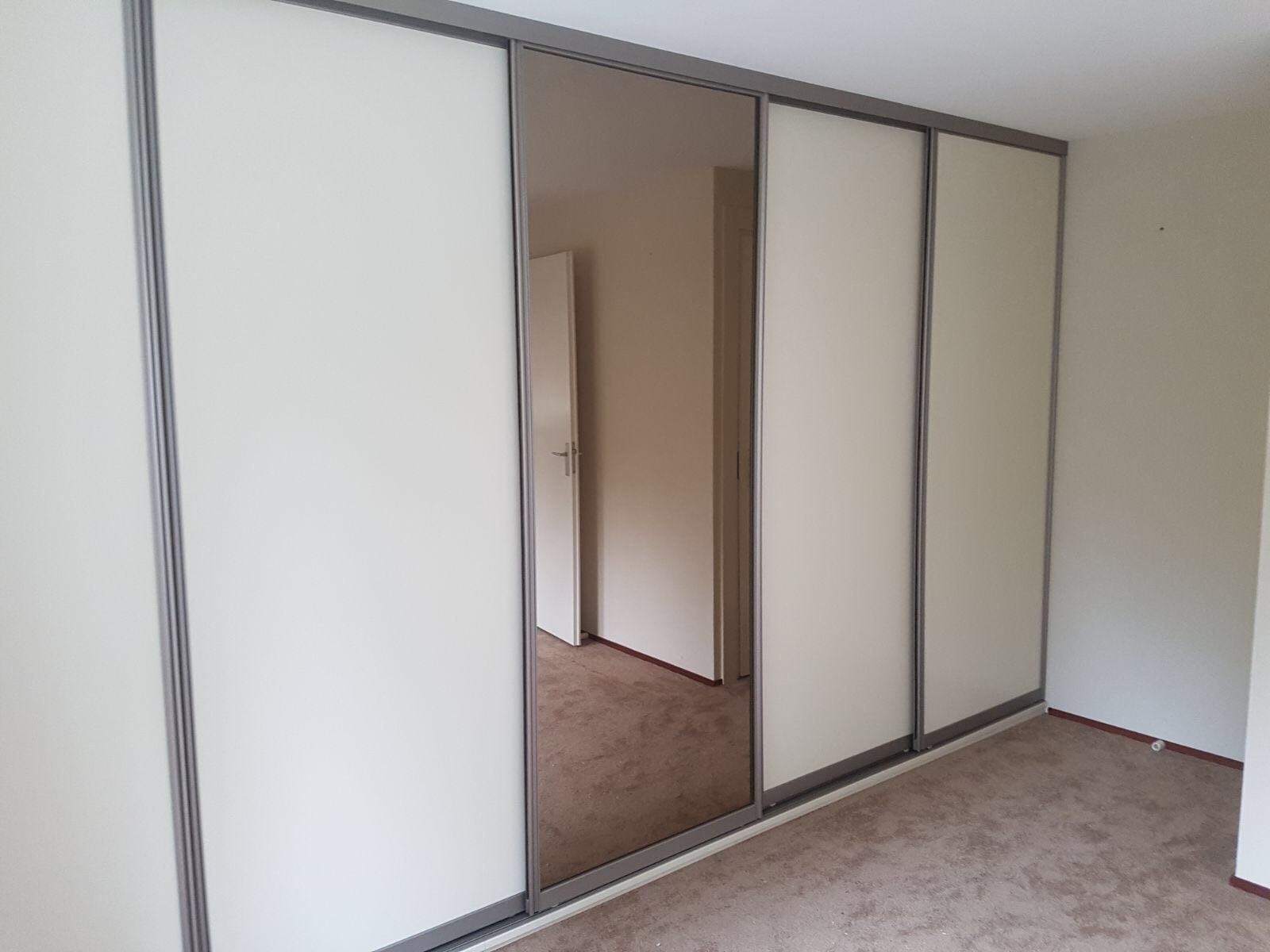 Schuifdeurkast op maat