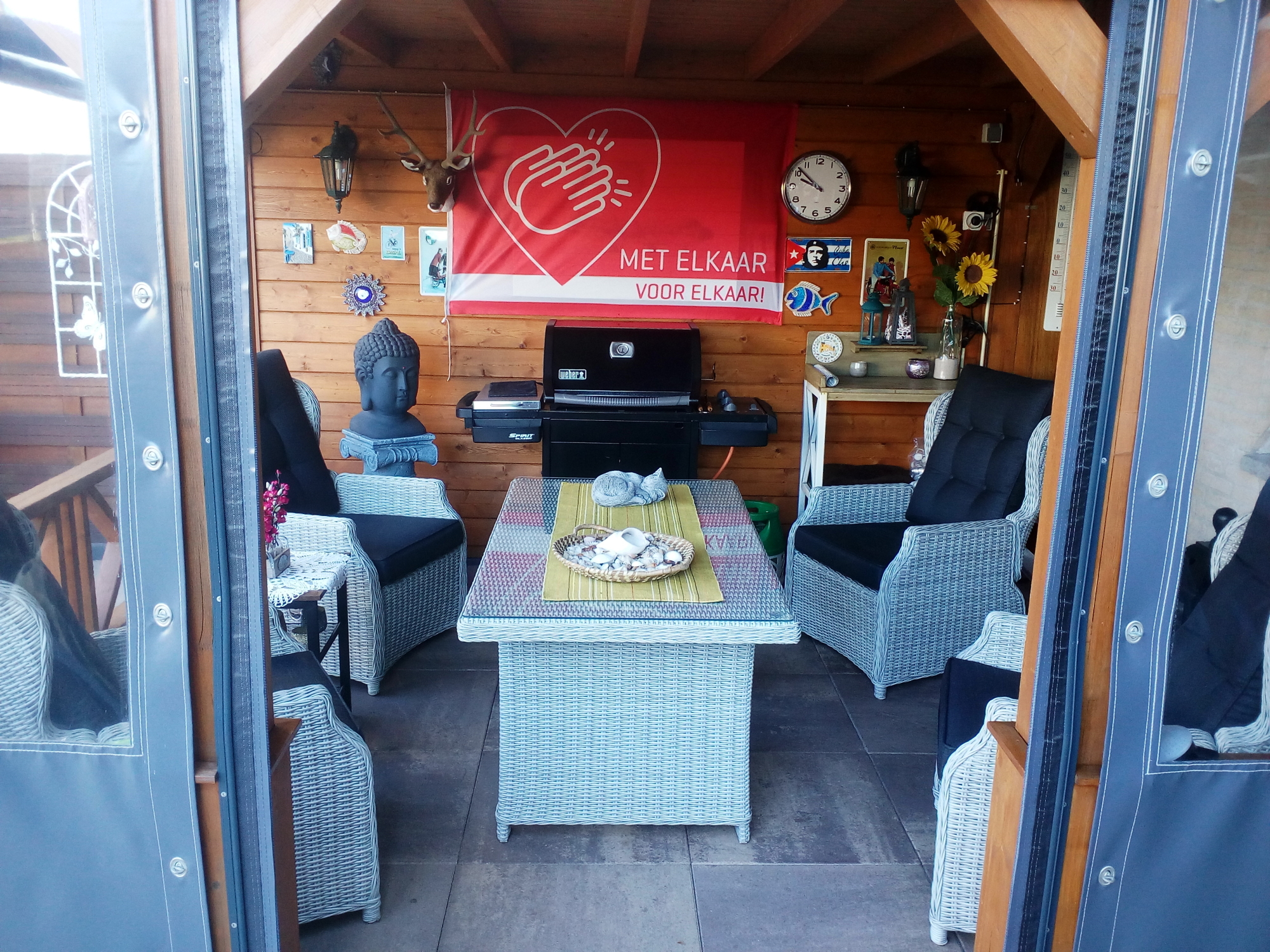 Onze nieuwe tuin set staat geweldig in onze veranda!