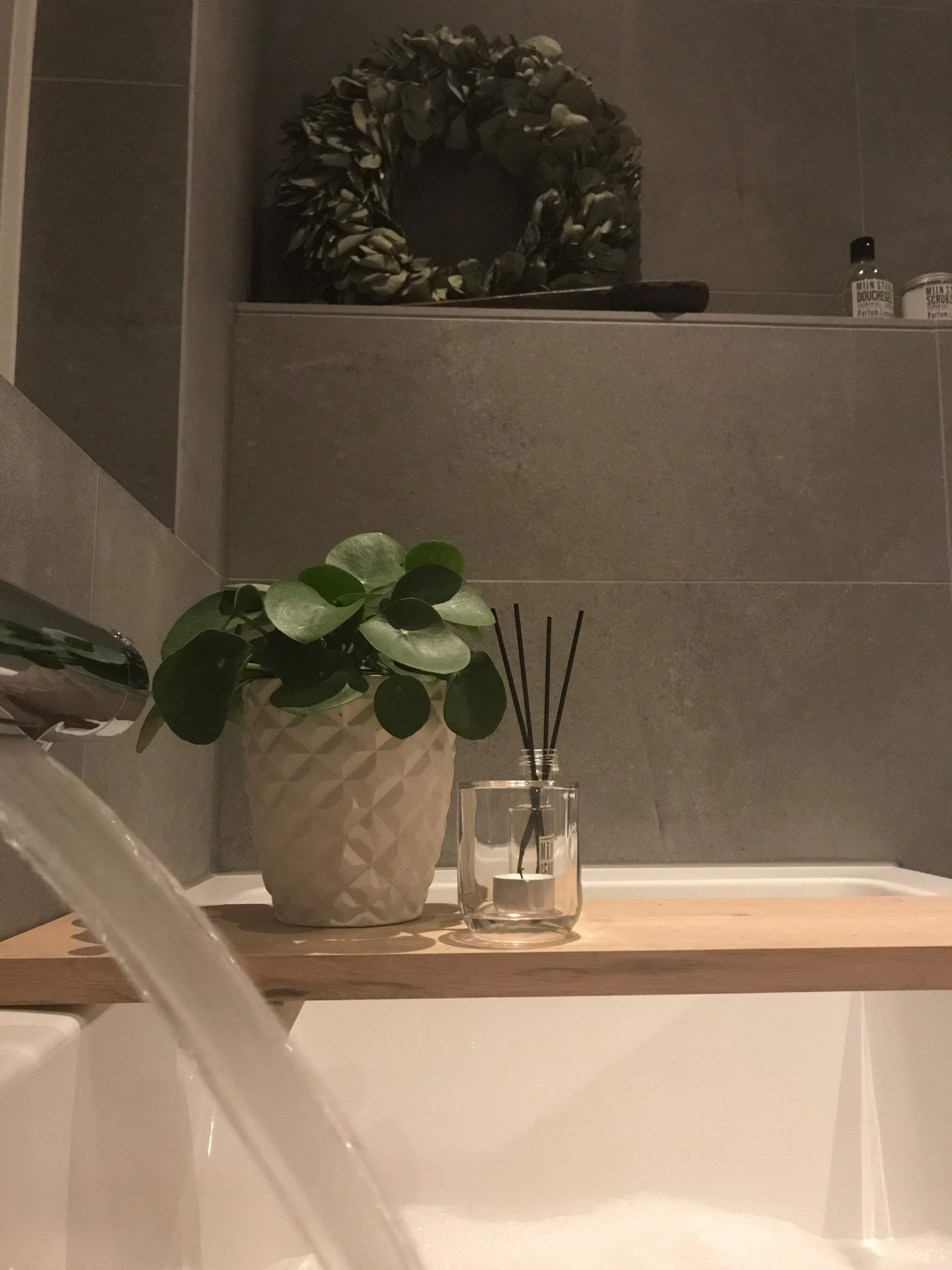 Moderne sfeervolle badkamer