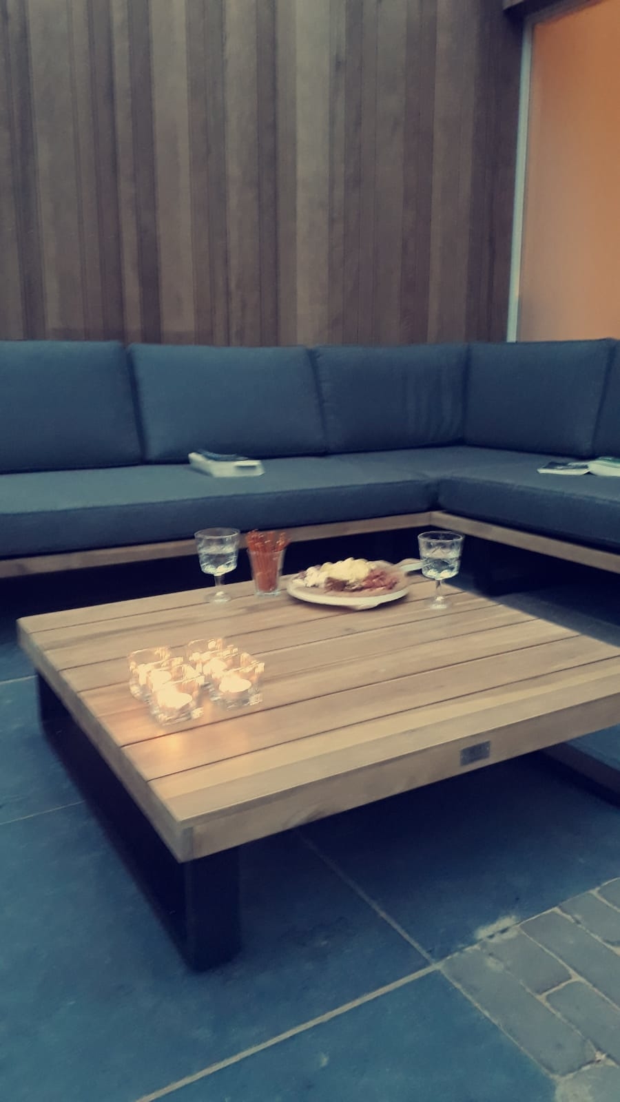 Heerlijk, nu hoeven we niet meer van huis om te loungen
