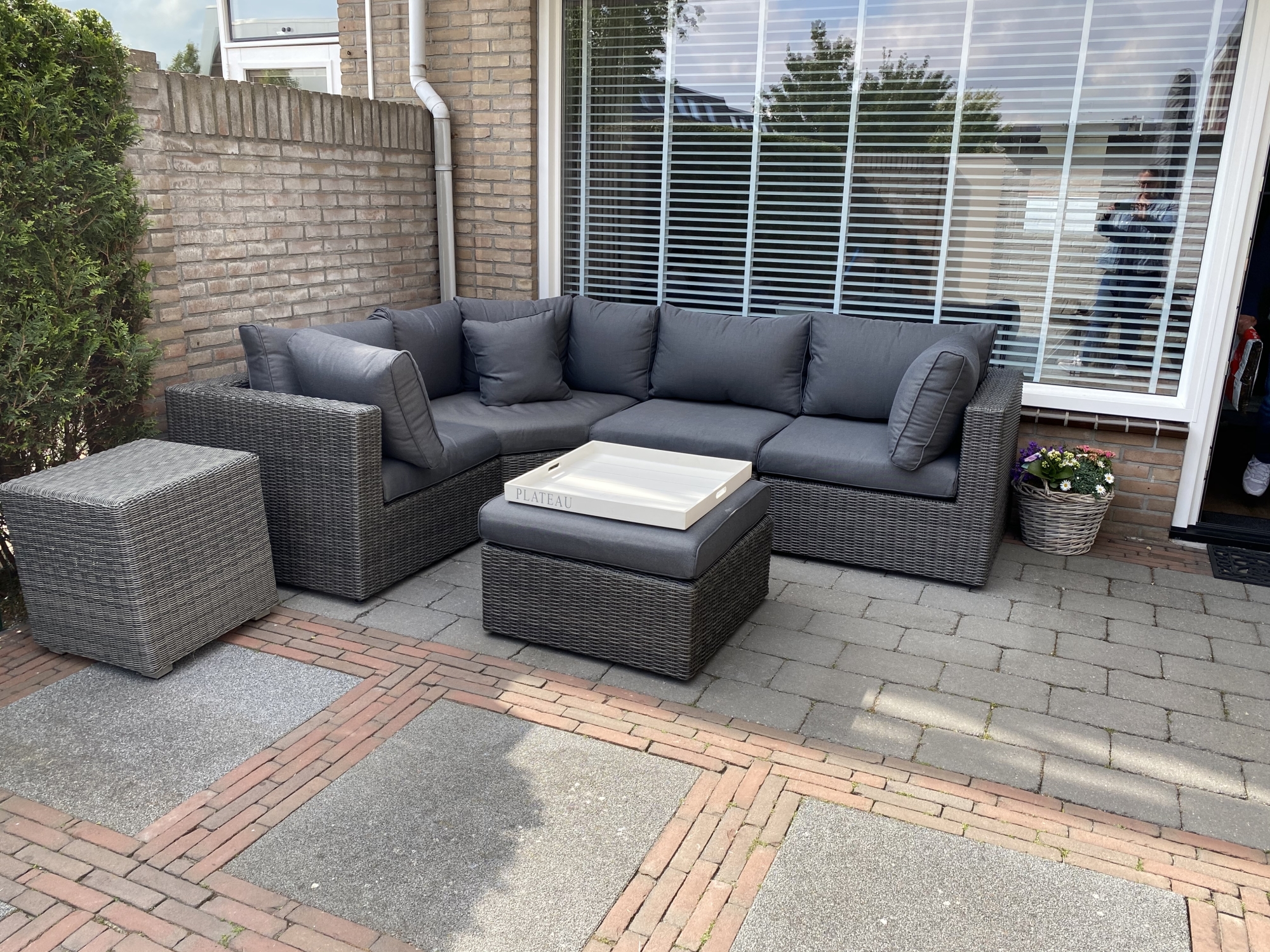 Super blij met onze nieuwe set voor in onze nieuwe tuin!