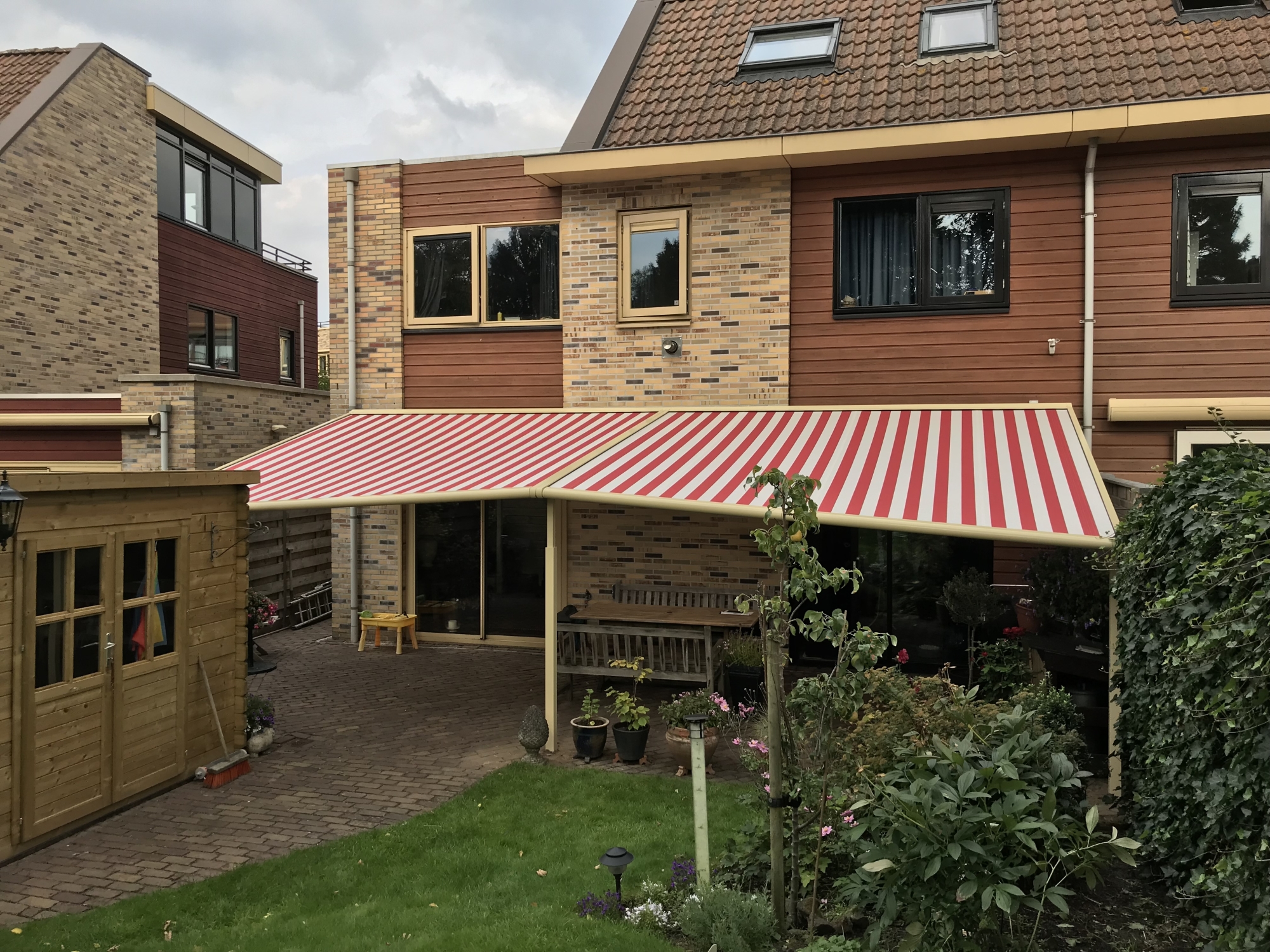 Regenoverkapping Plaza Viva Hilversum