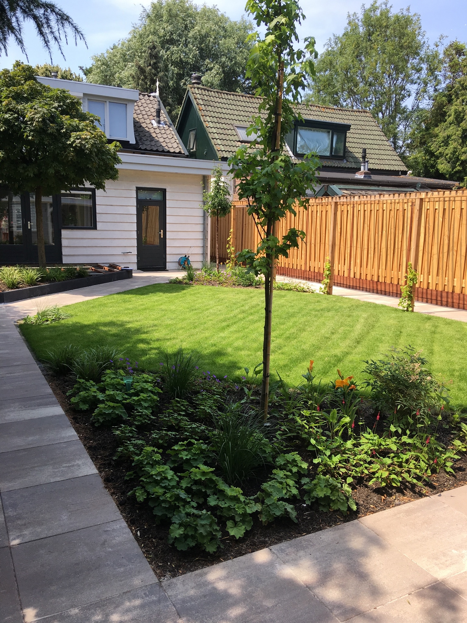 Tuin met overkapping in Ridderkerk