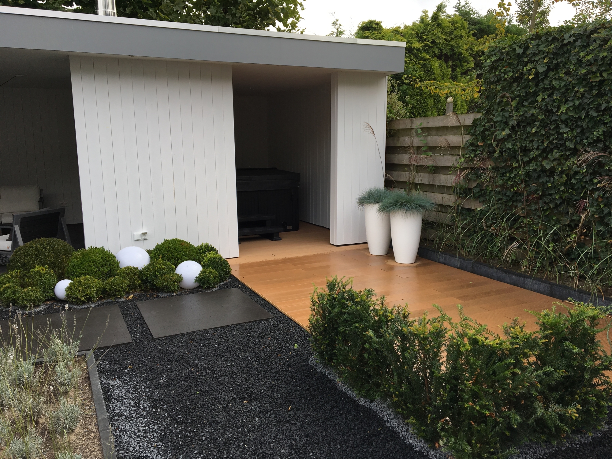 Rechts: ruimte voor de jacuzzi