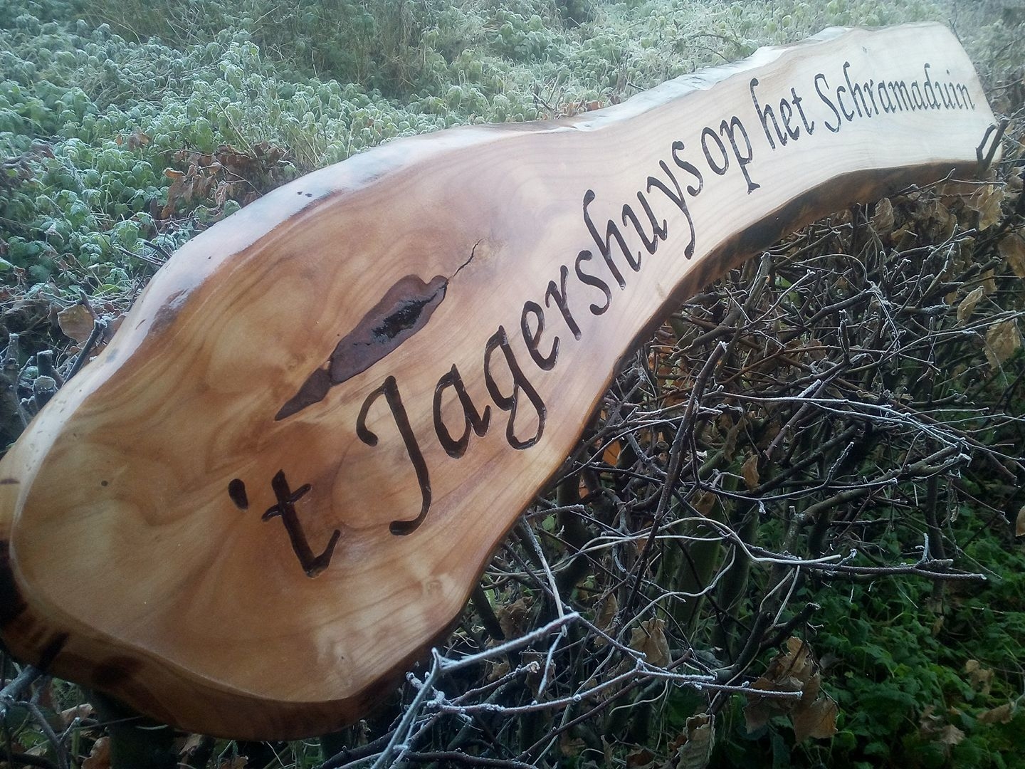 Ambachtelijk gevelbord