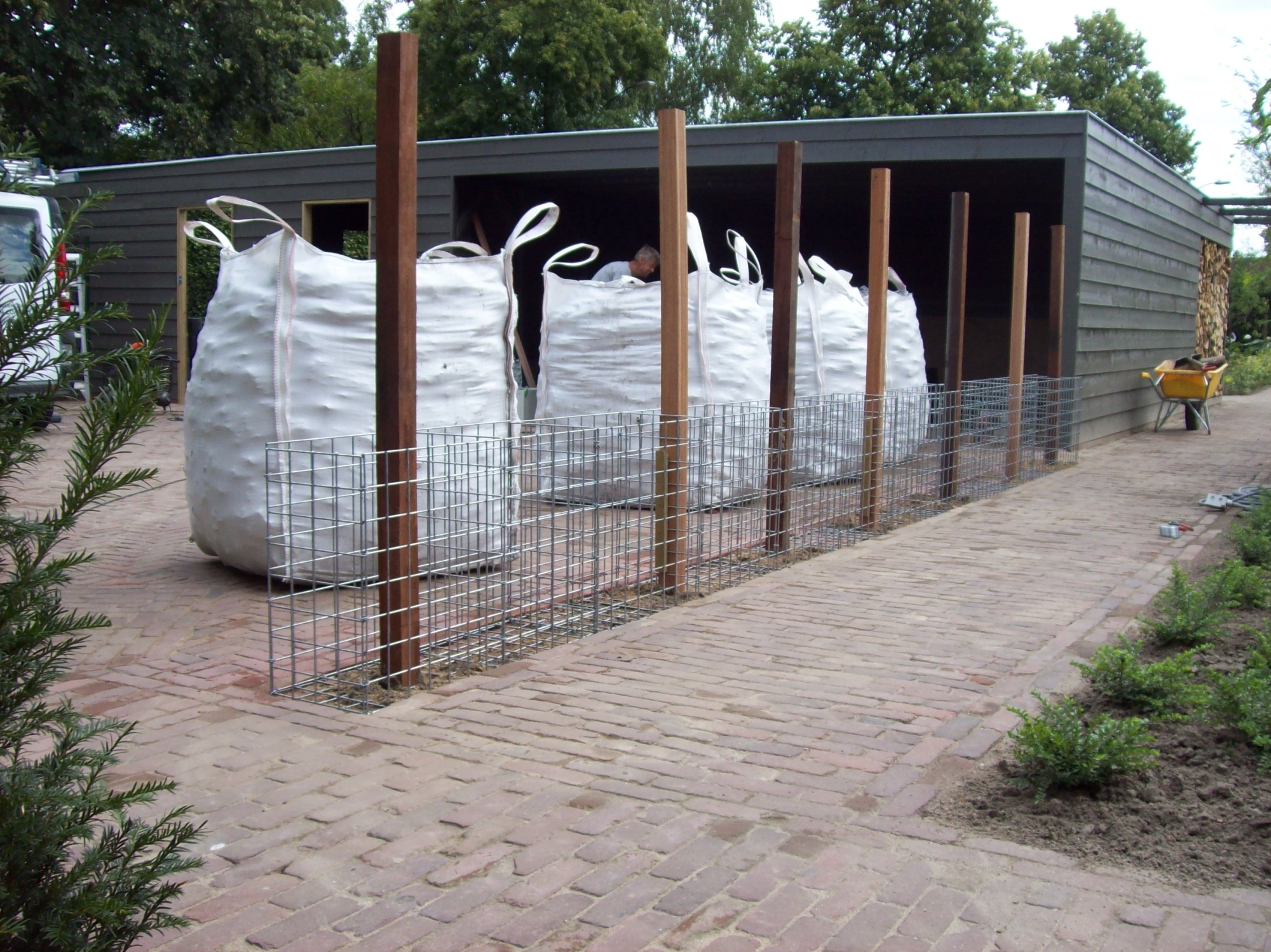 Het maken van een geluidswerende muur
