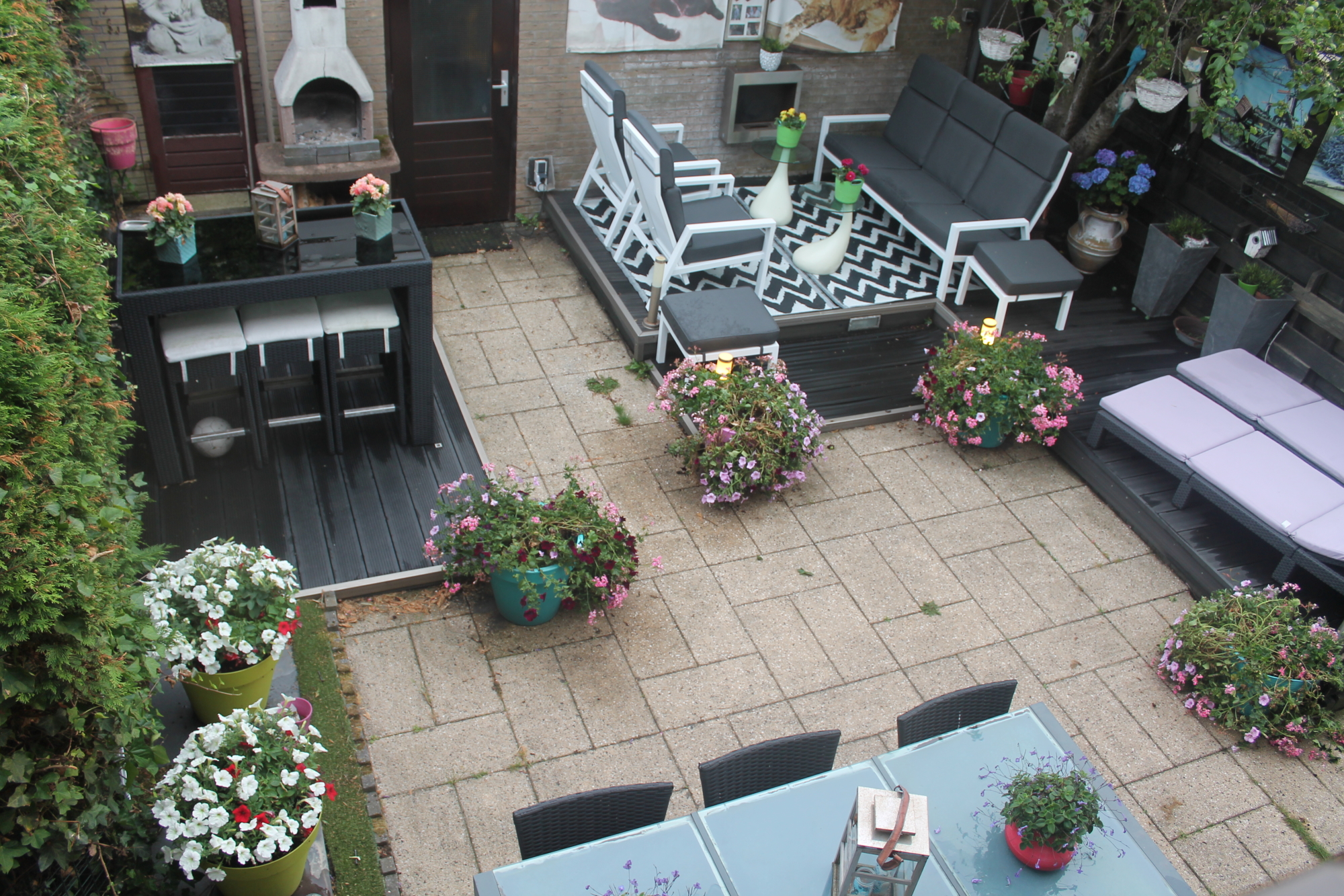 Onze tuin weer klaar voor de hete zomer met dank aan AVH-Outdoor