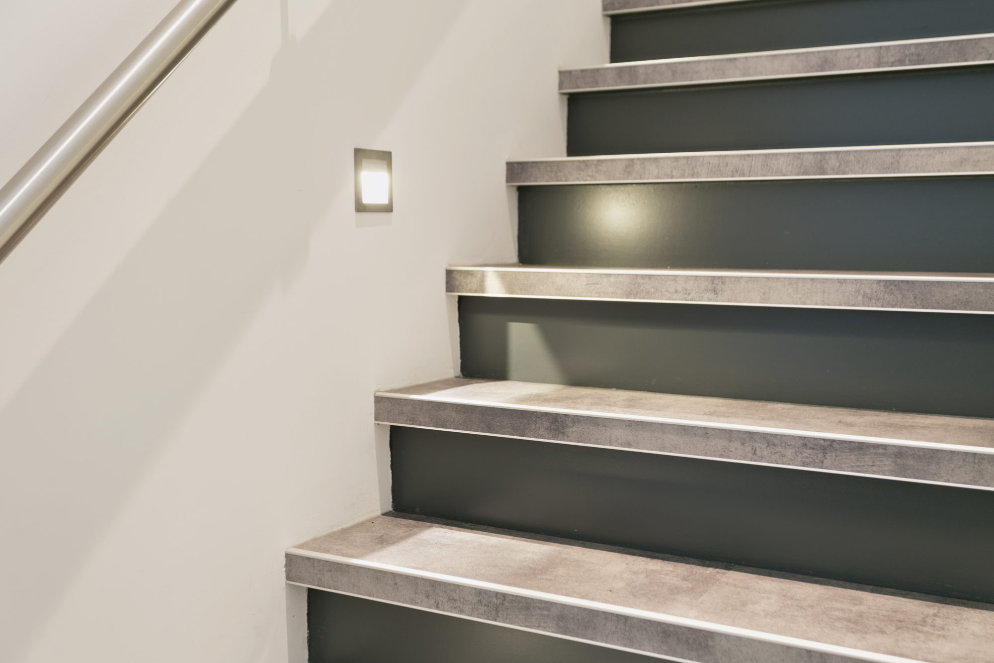 trap bekleed met Nuance Greyline van mFLOR
