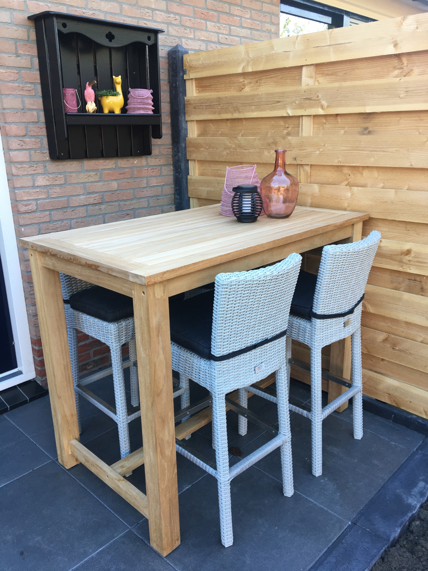 we genieten hier van lekker eten of een heerlijk biertje!