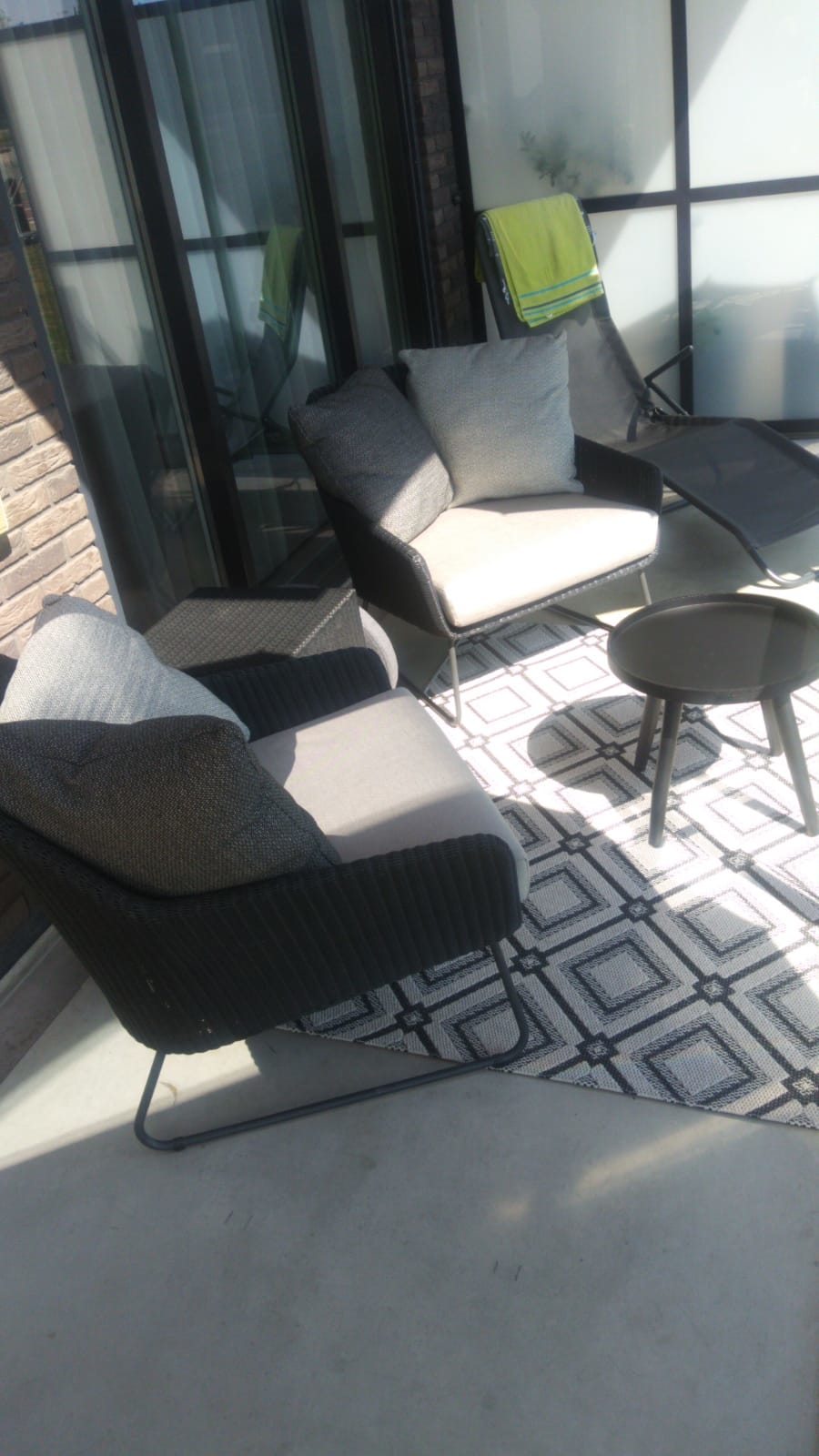 Zo blij met mijn stoelen. Ze zitten heerlijk.
