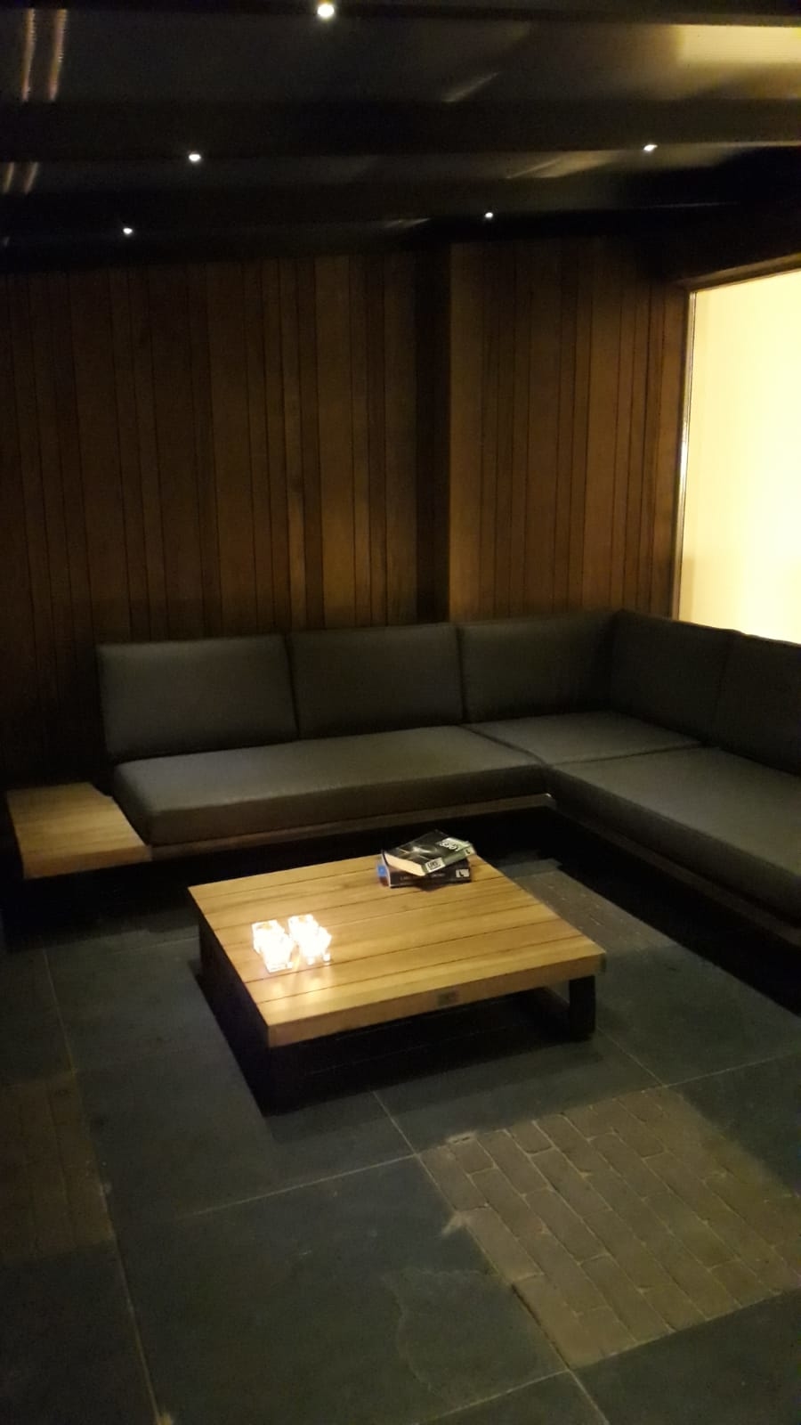 Heerlijk, nu hoeven we niet meer van huis om te loungen