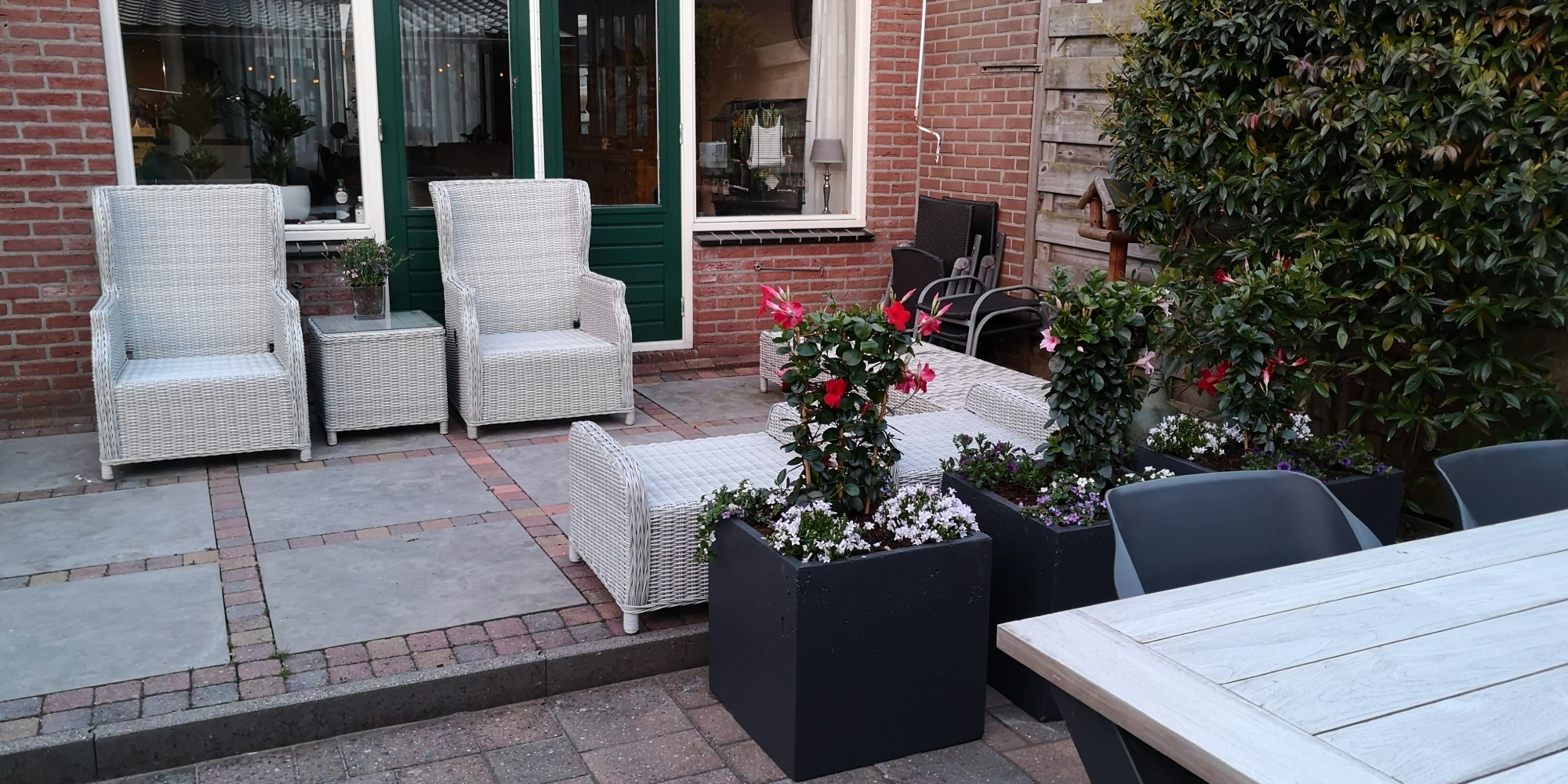 Bijna klaar voor het zomerseizoen, de levering van AVH was sneller dan de zon