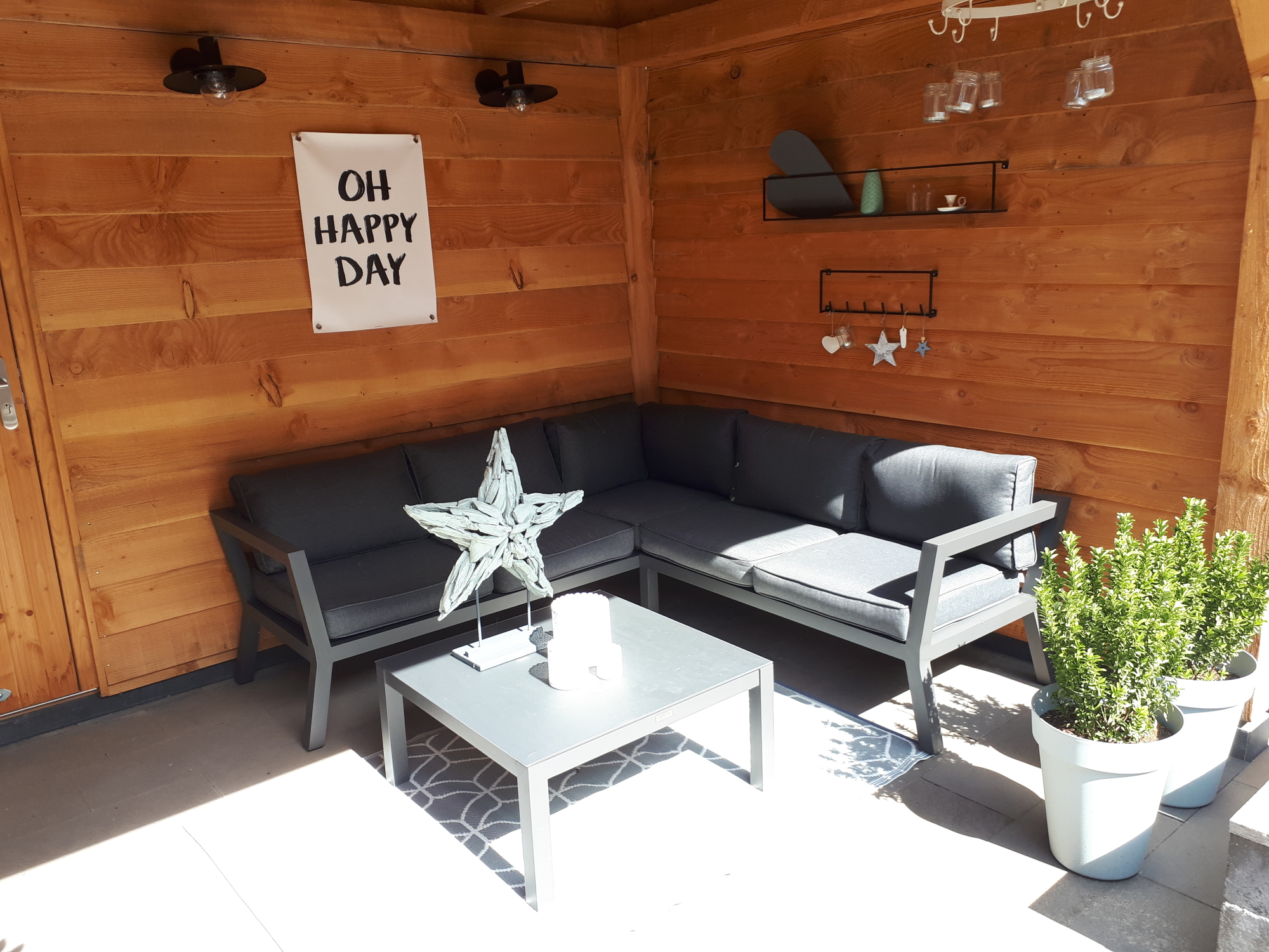 Heerlijk relaxen op onze nieuwe loungeset!