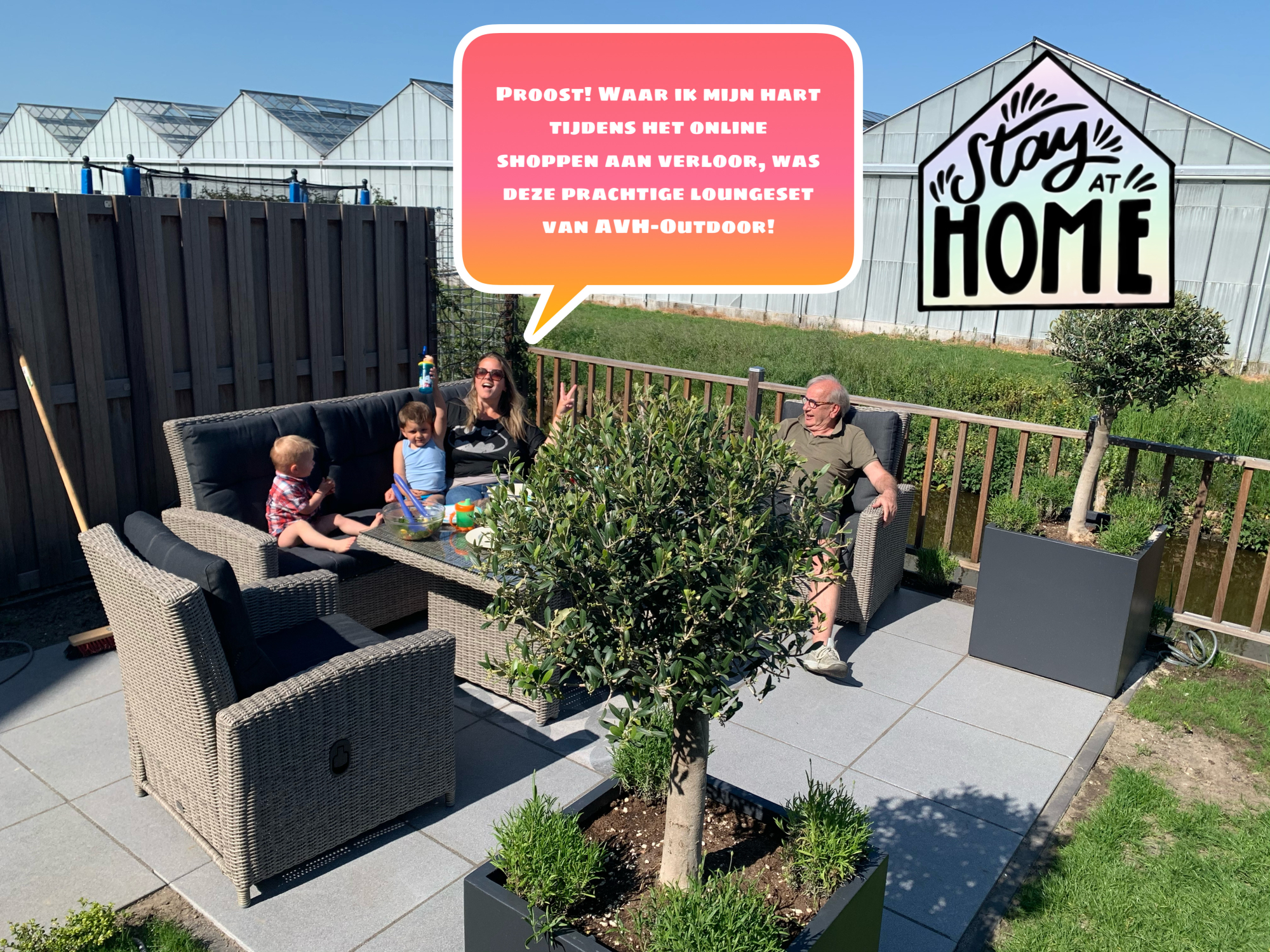 Kijk ons eens zitten in onze mooie nieuwe loungeset van AVH-Outdoor
