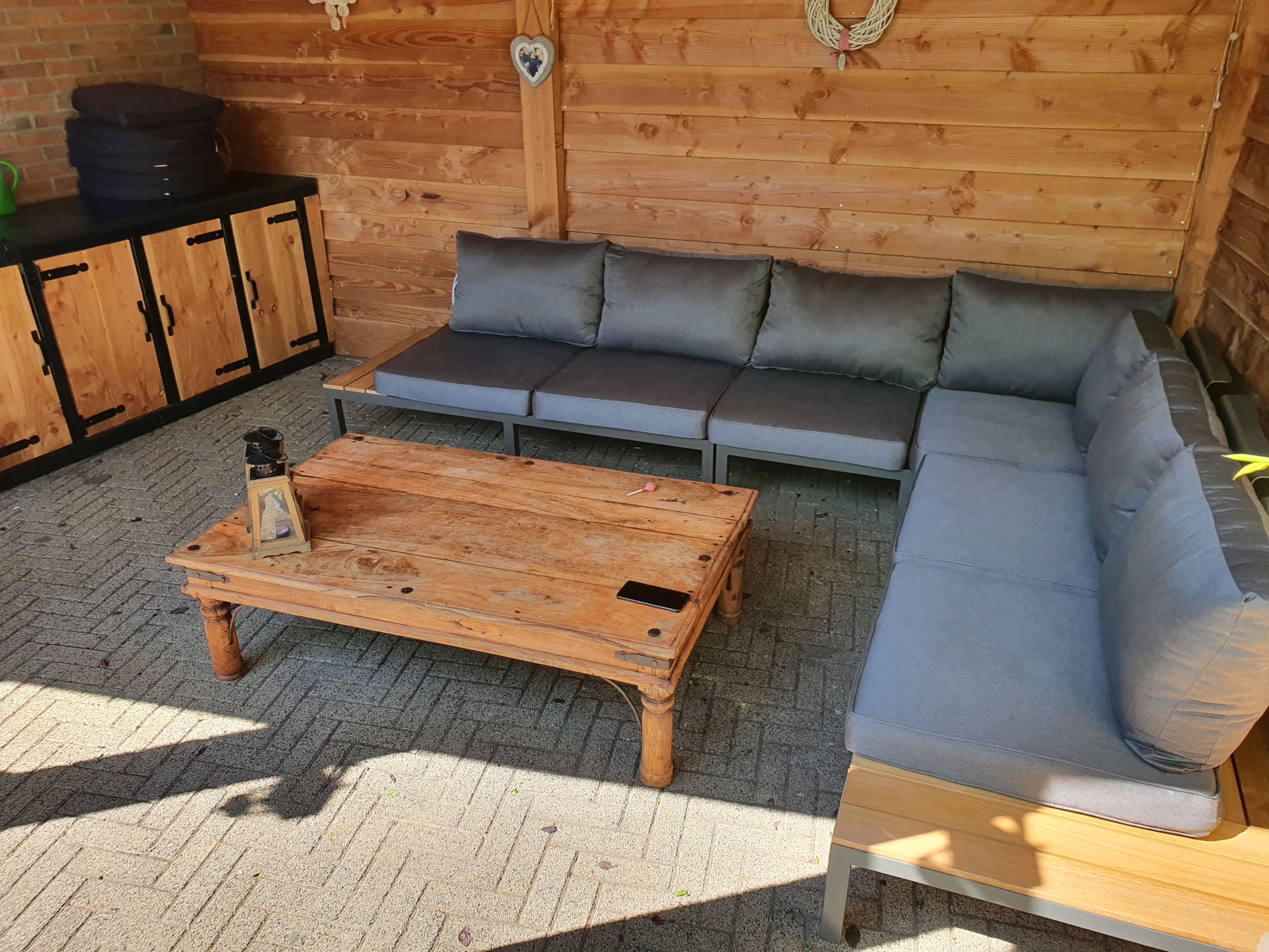 Lekker genieten van onze loungeset MONACO!
