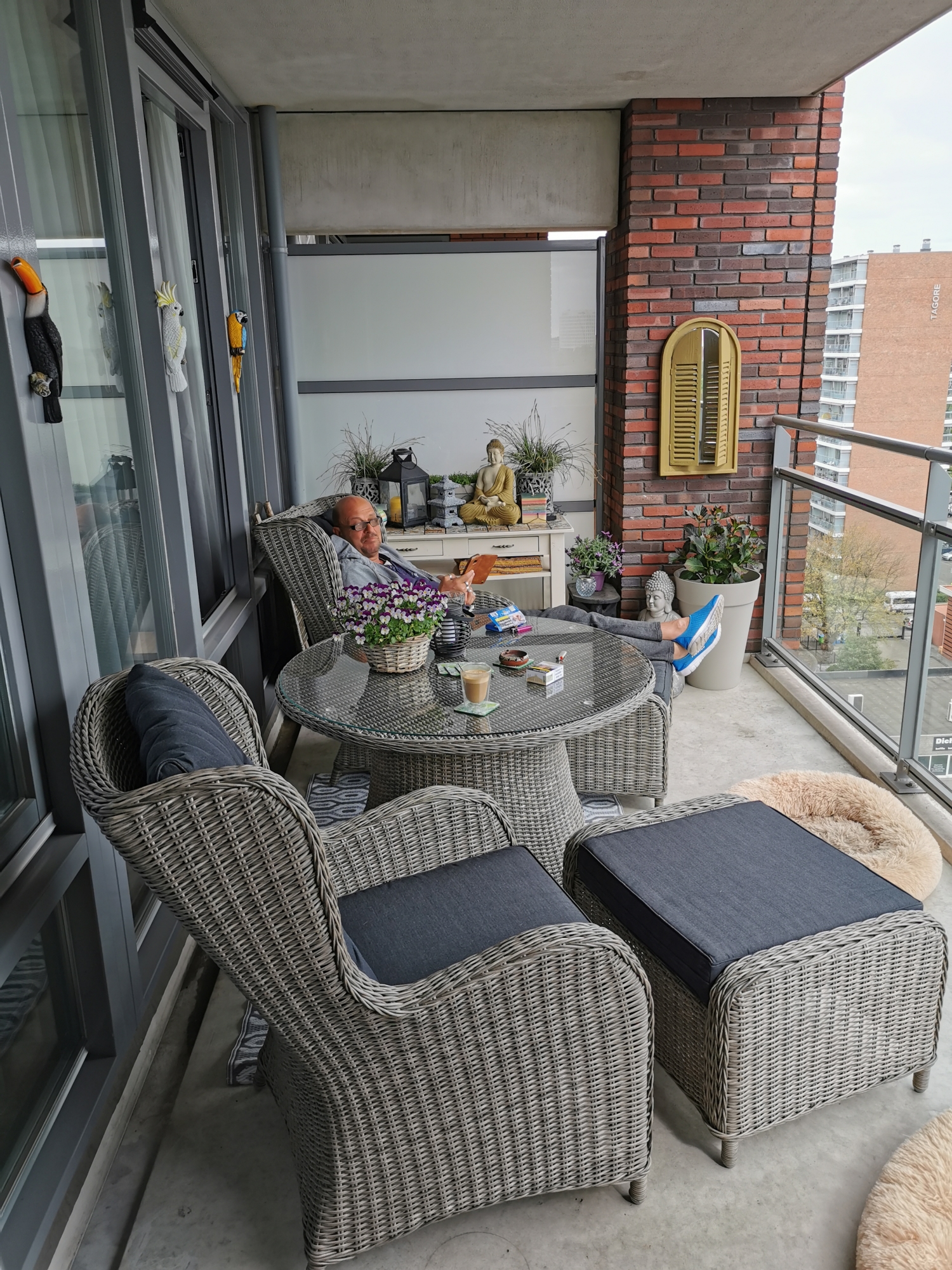 Niet naar buiten met de corona?