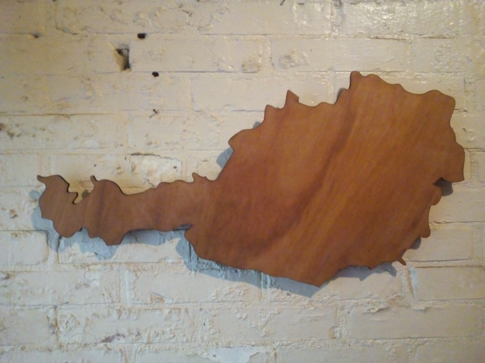 Land uit hout snijden