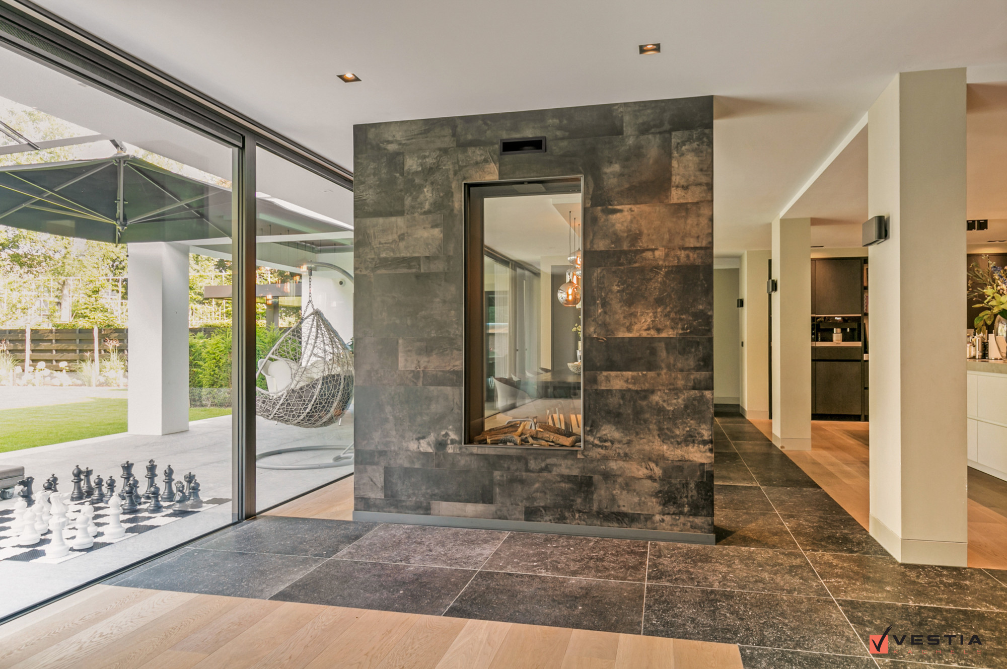 Prominente tunnelhaard als roomdivider