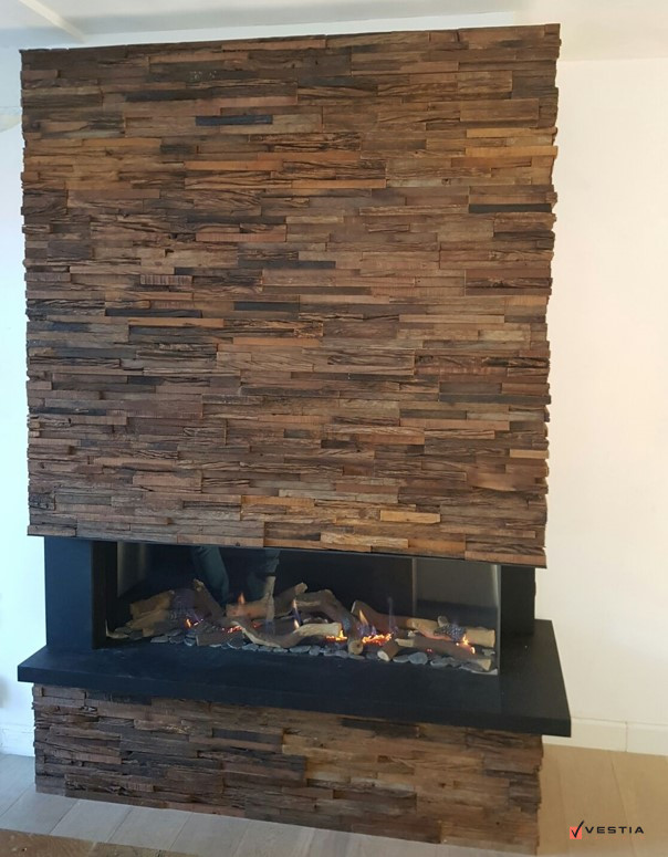 Hoekhaard afgewerkt met houtstrips