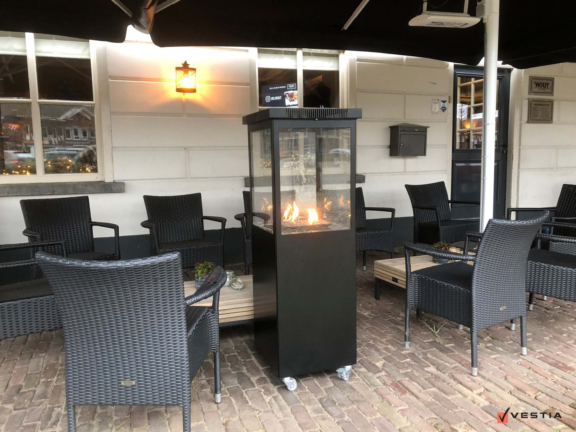 Sfeervolle terraswarmte restaurant 'Bij Wout'