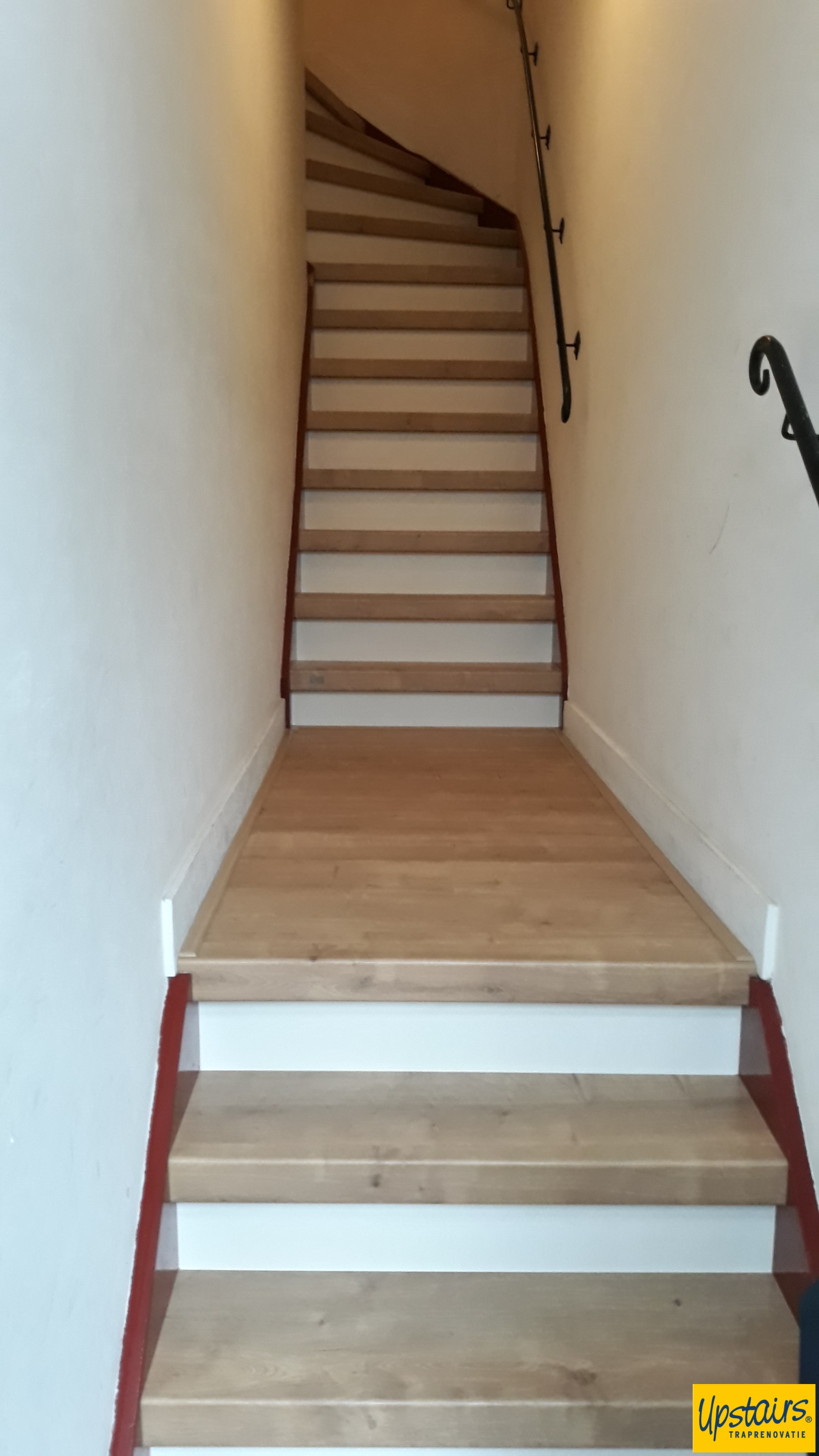 Mountain Oak met witte stootborden na