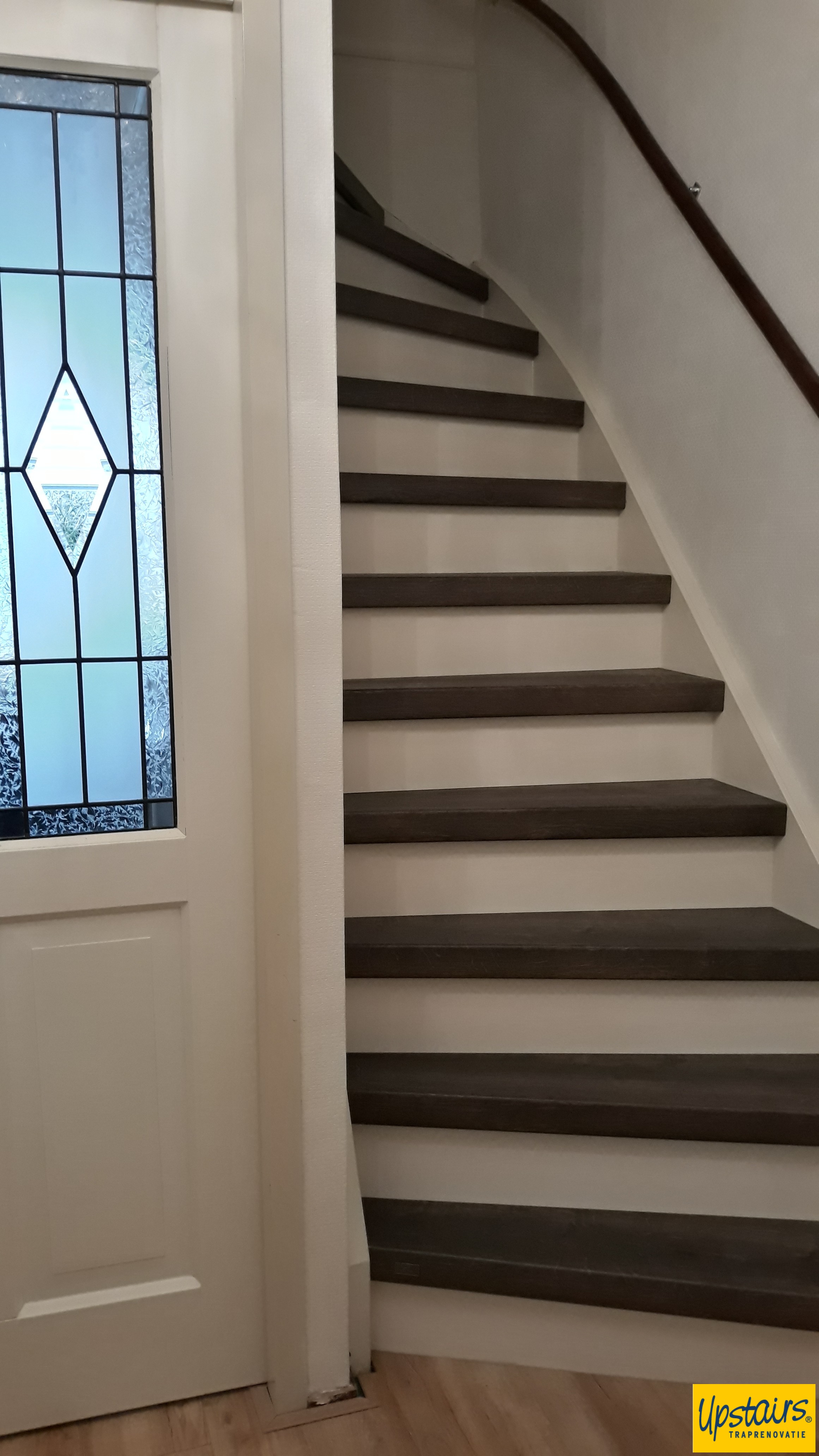 Complex Oak met creme stootborden na