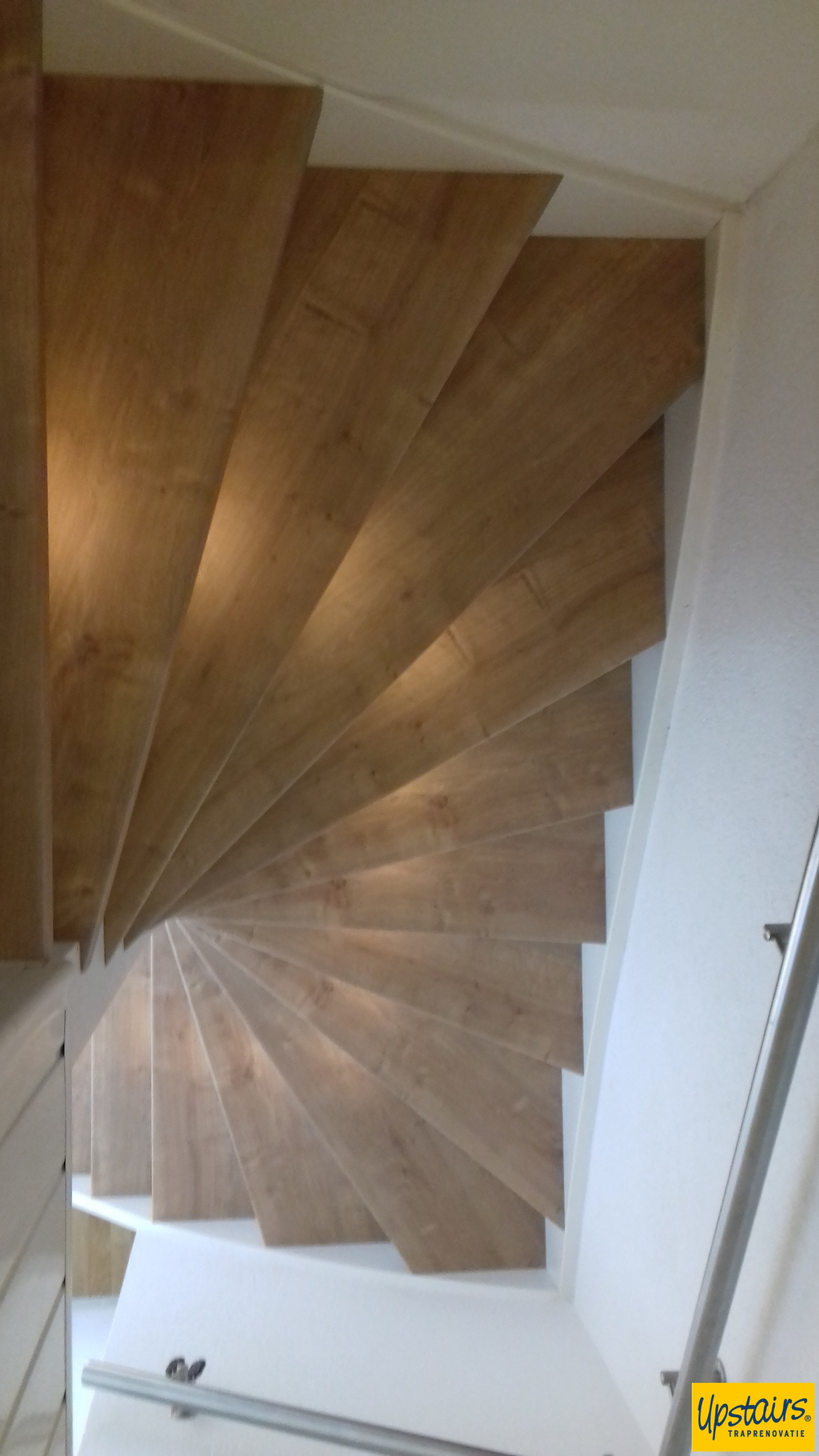 Mountain oak met led