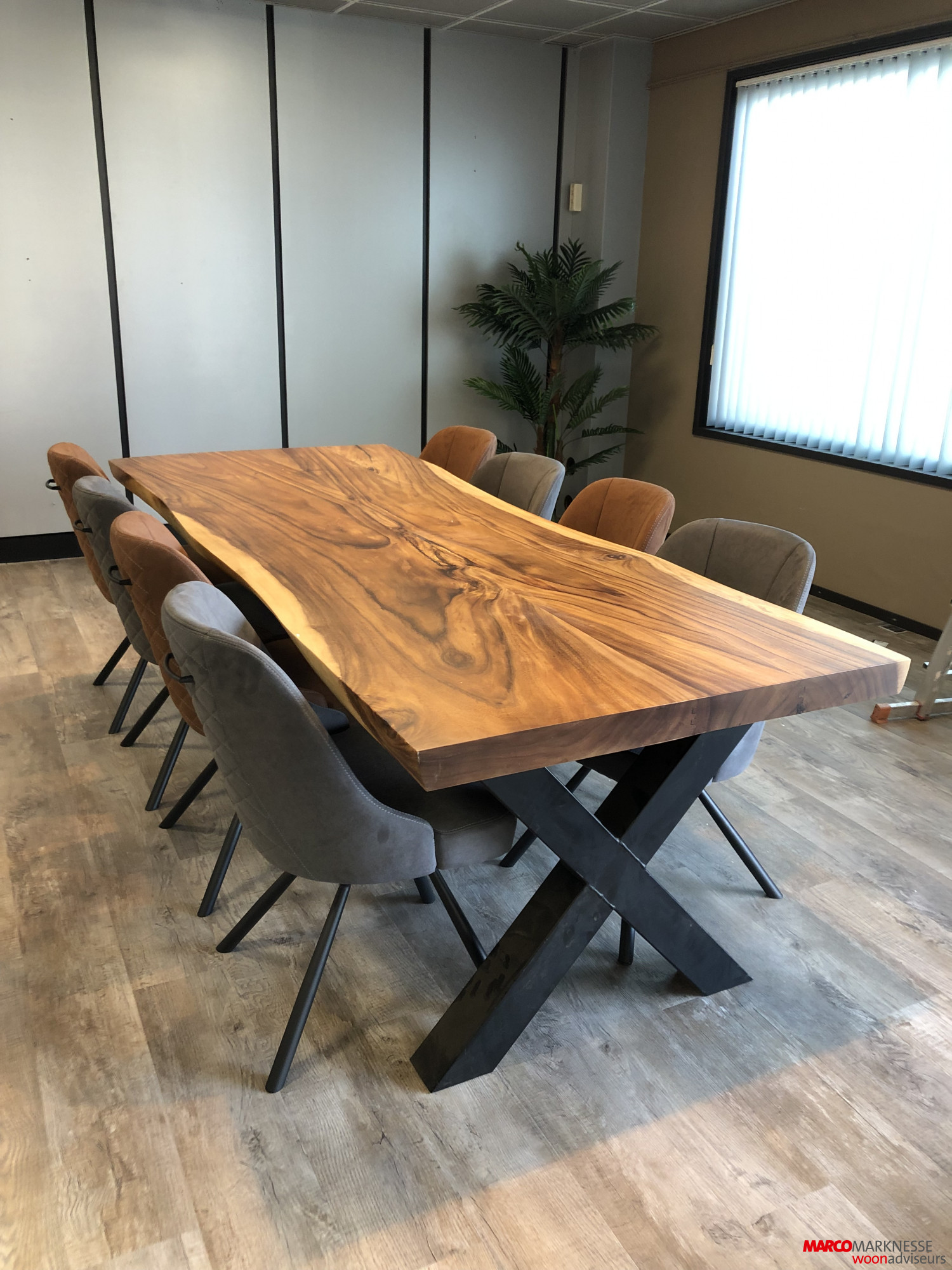 Boomstamtafel manhattan met eetkamerstoel eefje