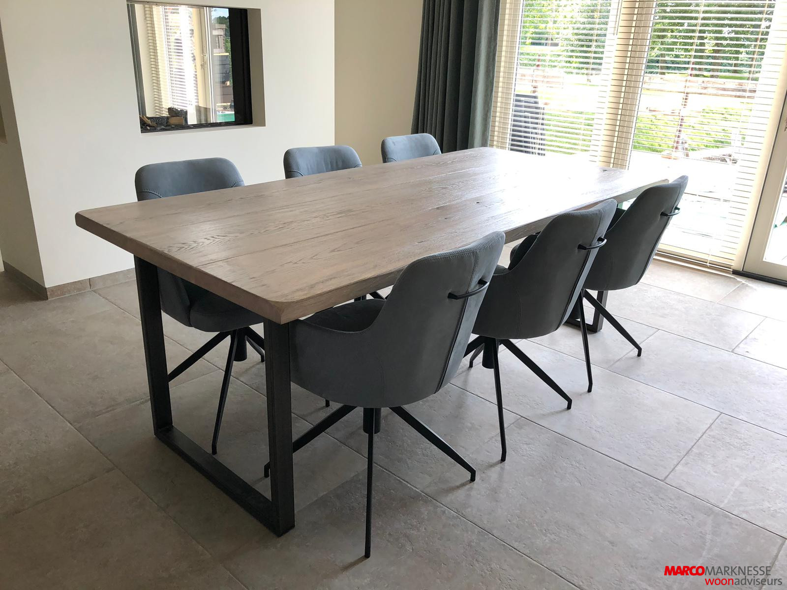 happy at home eetkamerstoelen met robuuste eiken tafel