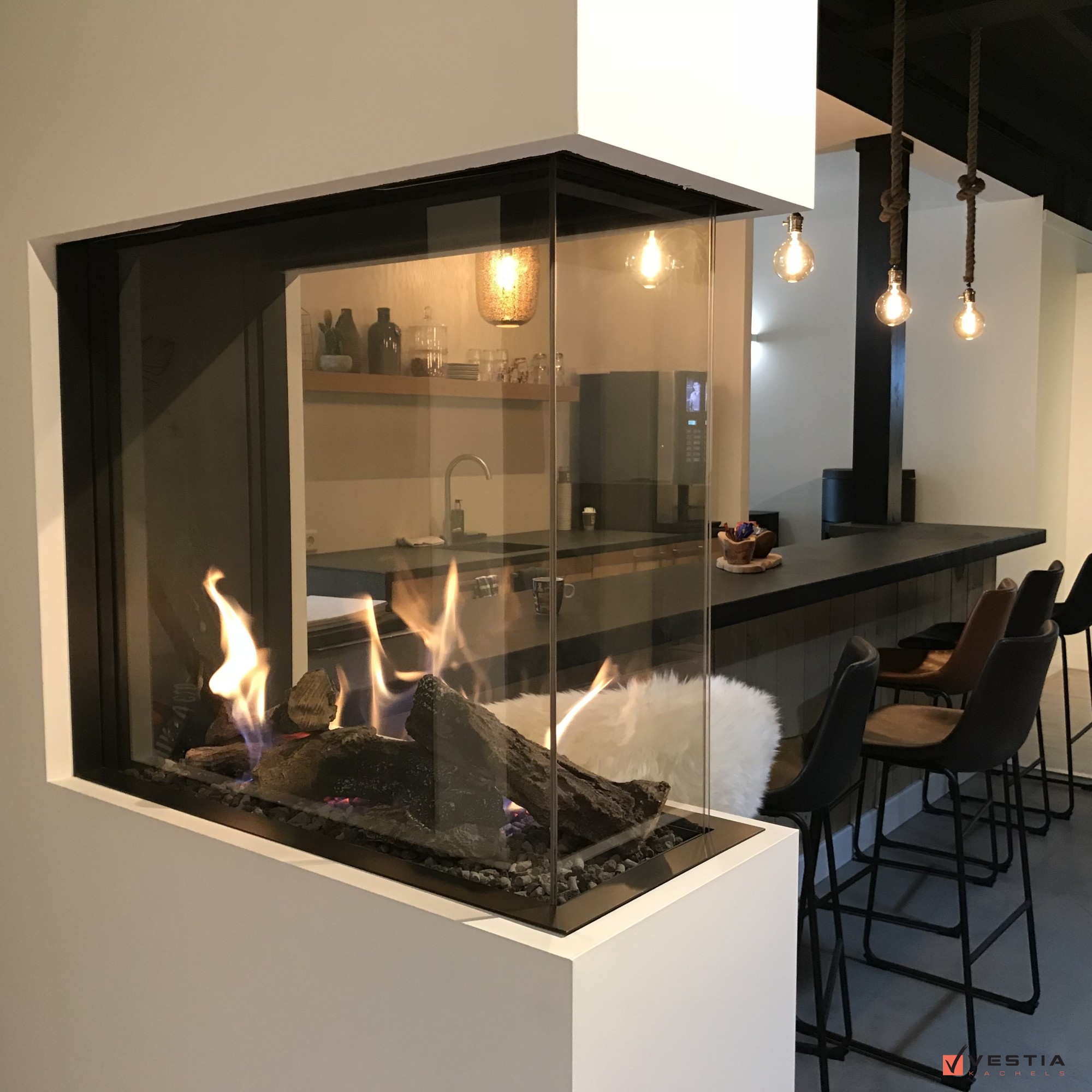 Rondom genieten van warmte op barhoogte