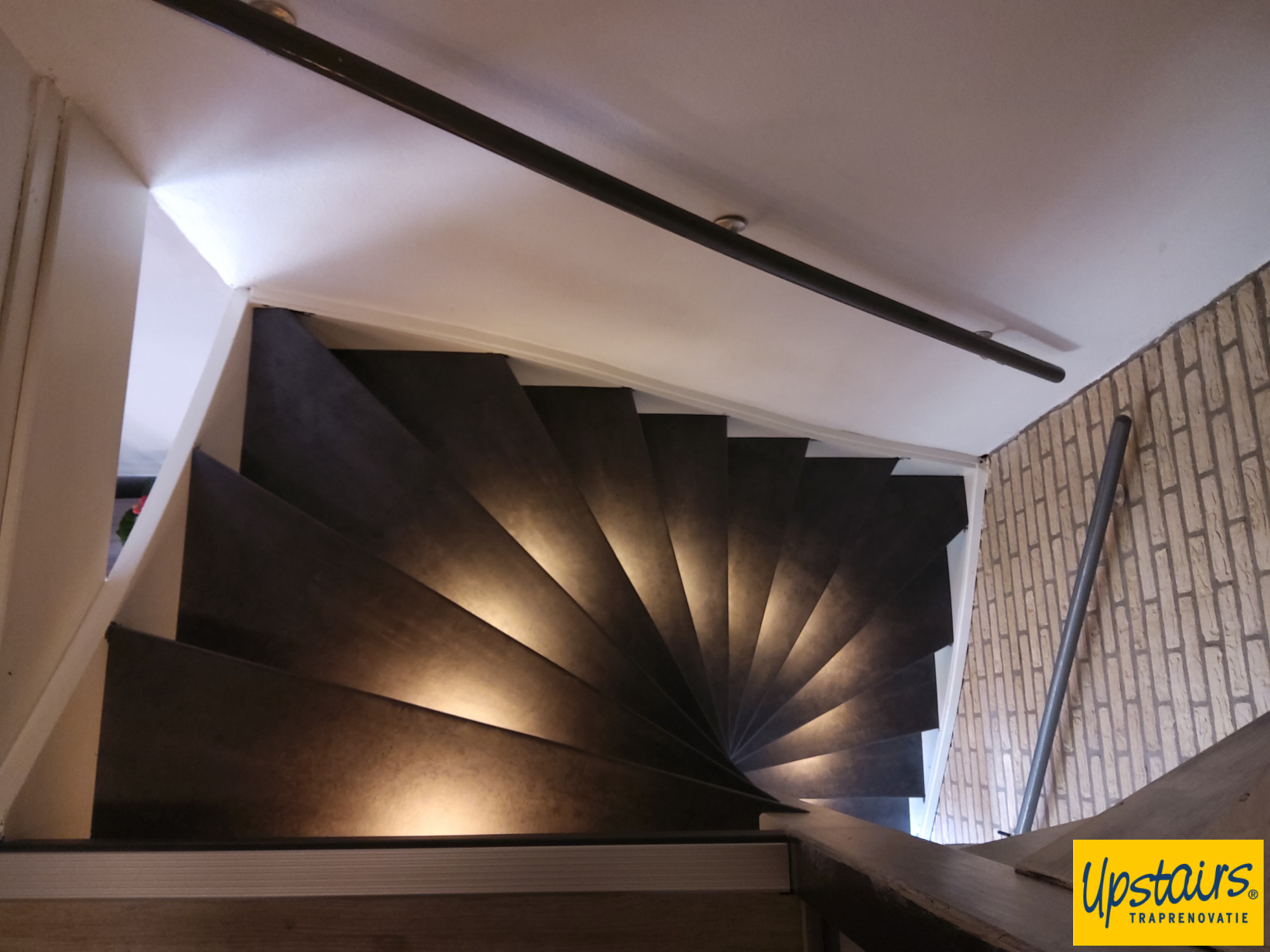Blended Cement met witte stootborden