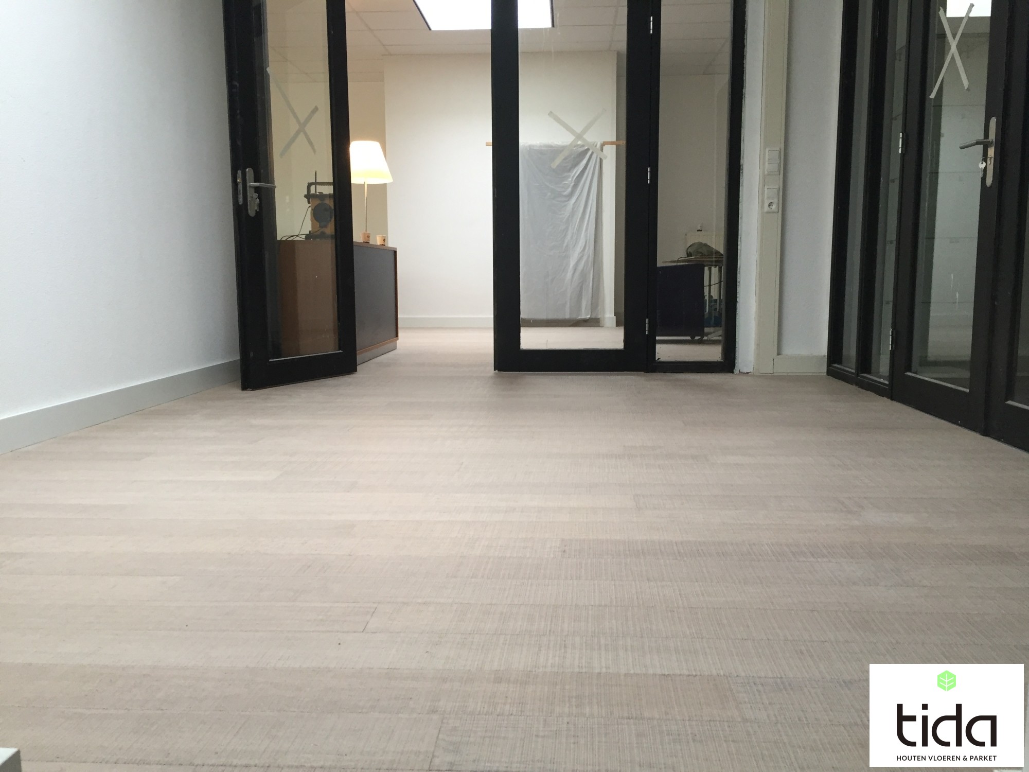 Prachtige warme en ijzersterke bamboe vloer - Marble White