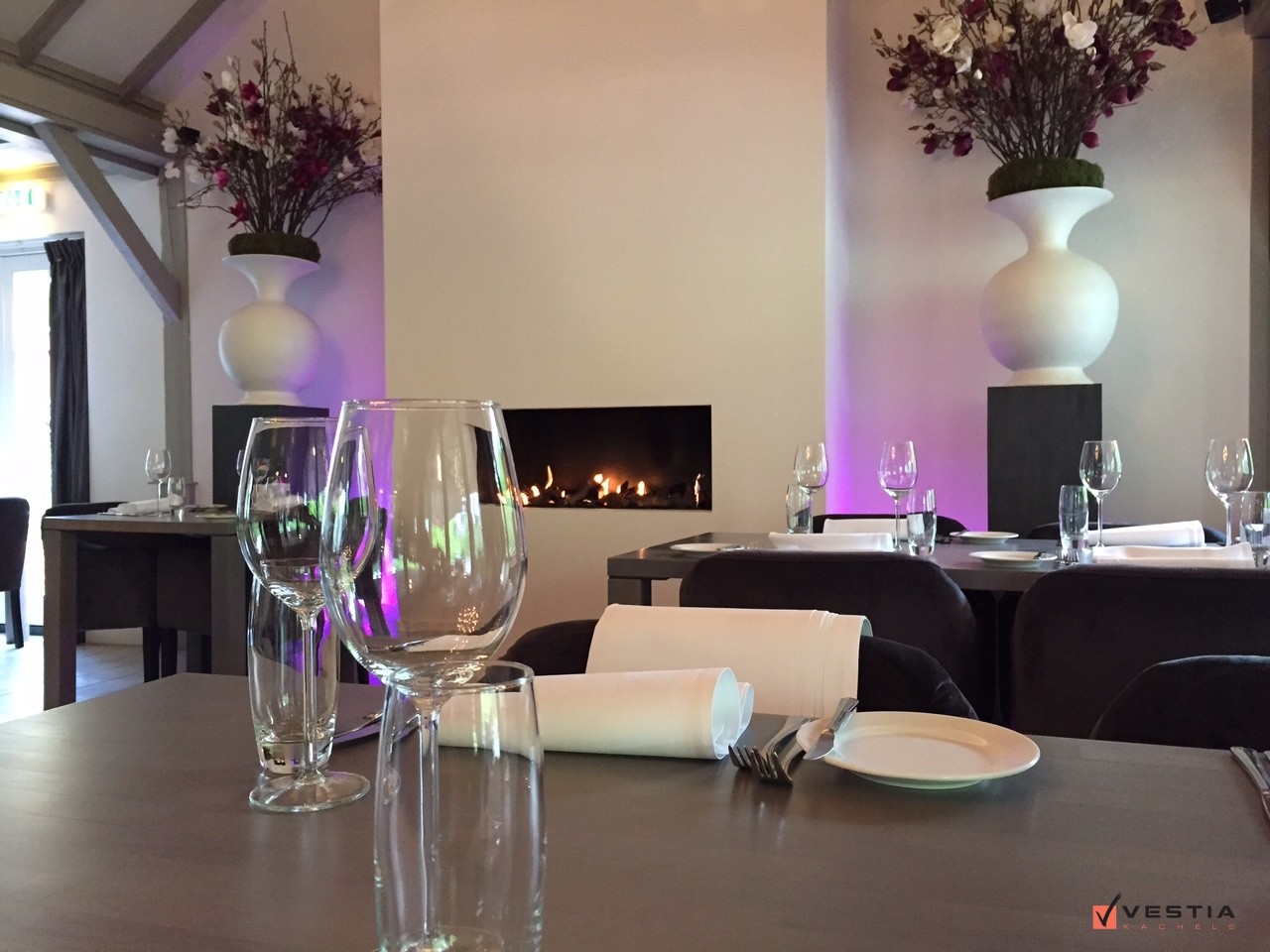 Heerlijk eten en bijkletsen bij de haard in restaurant Belvertshoeve